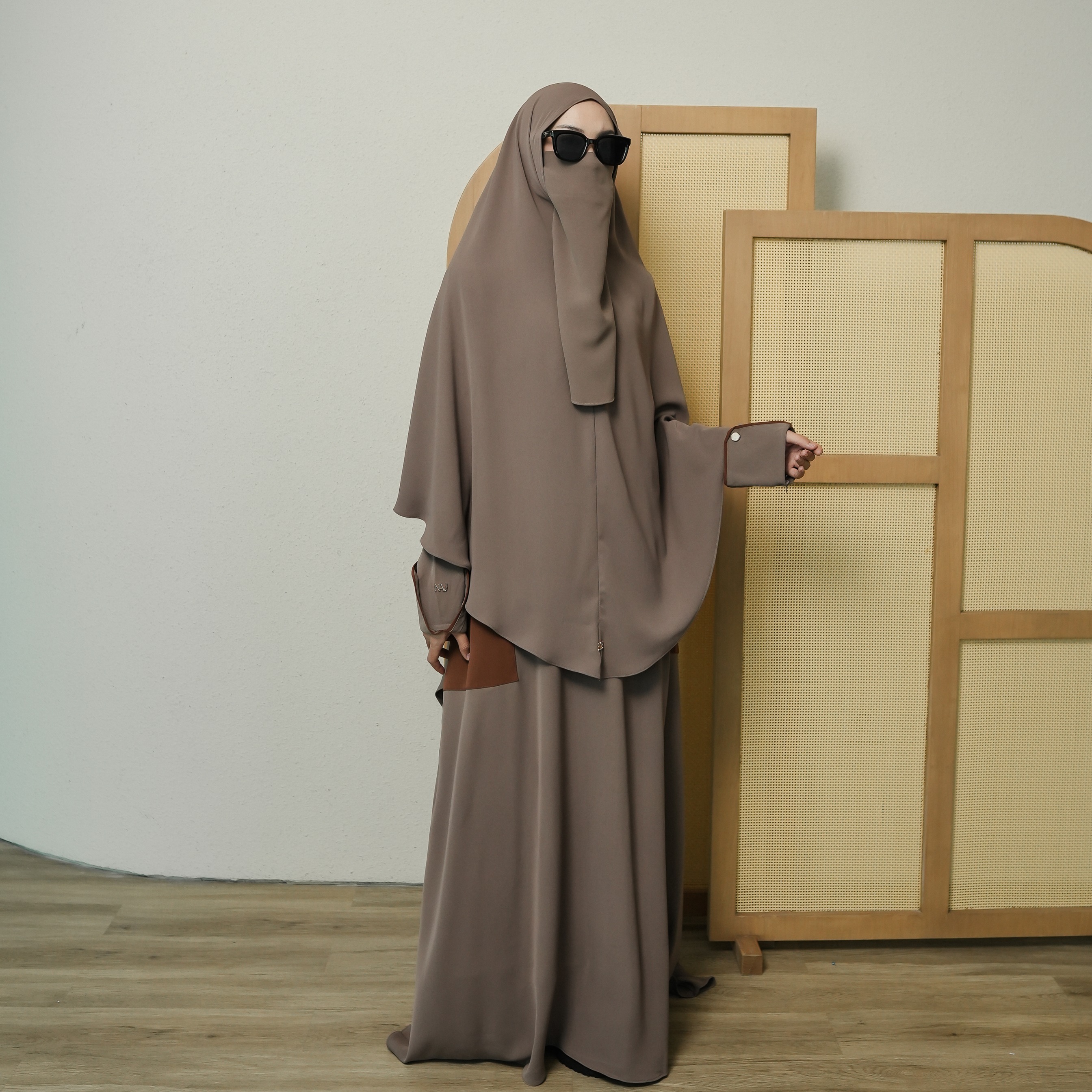 NAJ - Zuby Abaya
