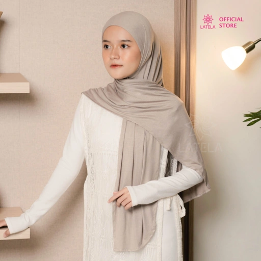 Image of Zaira Instan