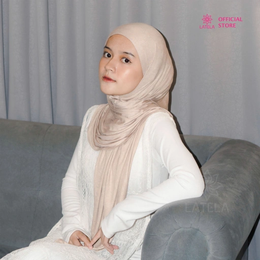 Image of Zaira Instan