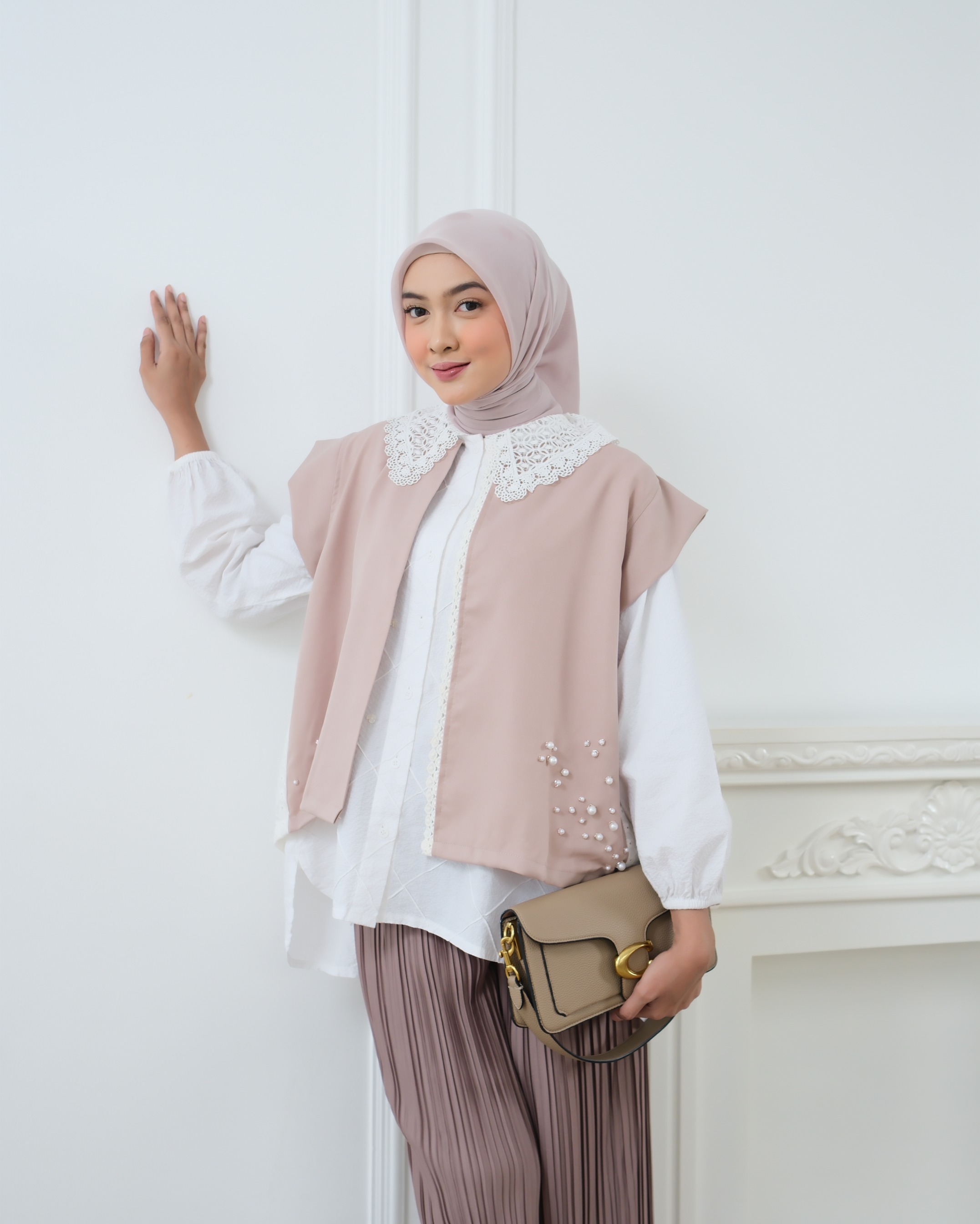eleanorre Bahati Vest Embroidery Atasan Wanita