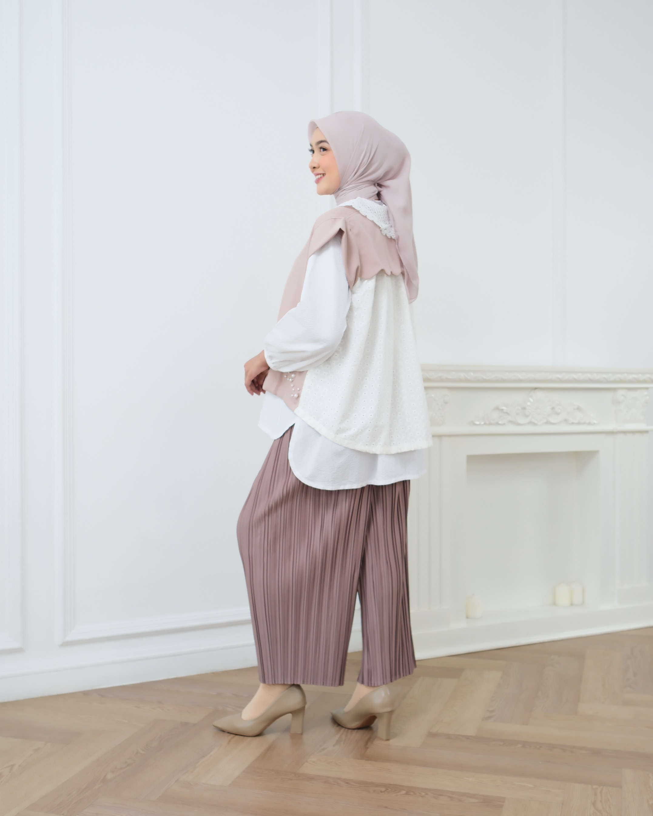 eleanorre Bahati Vest Embroidery Atasan Wanita