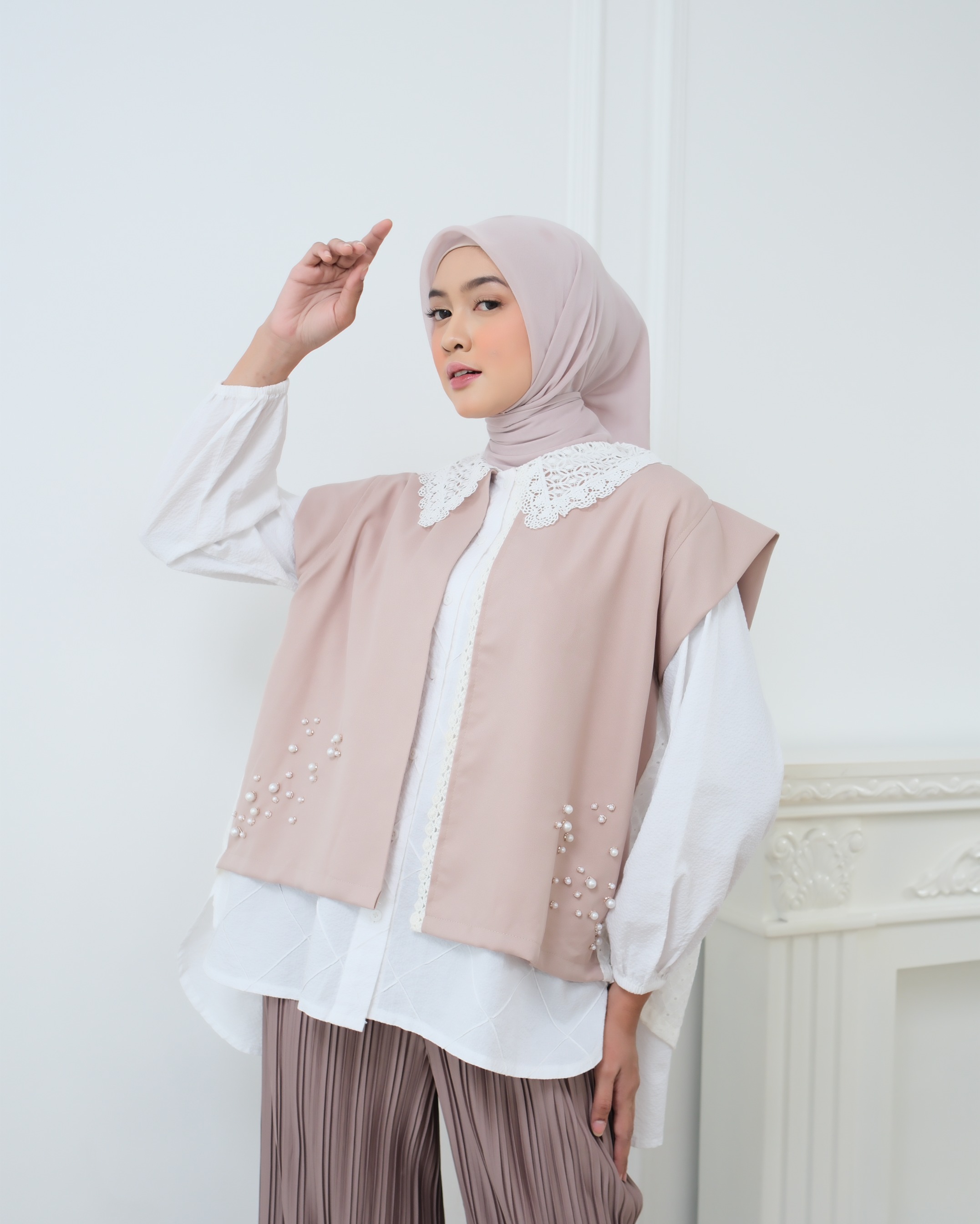 eleanorre Bahati Vest Embroidery Atasan Wanita