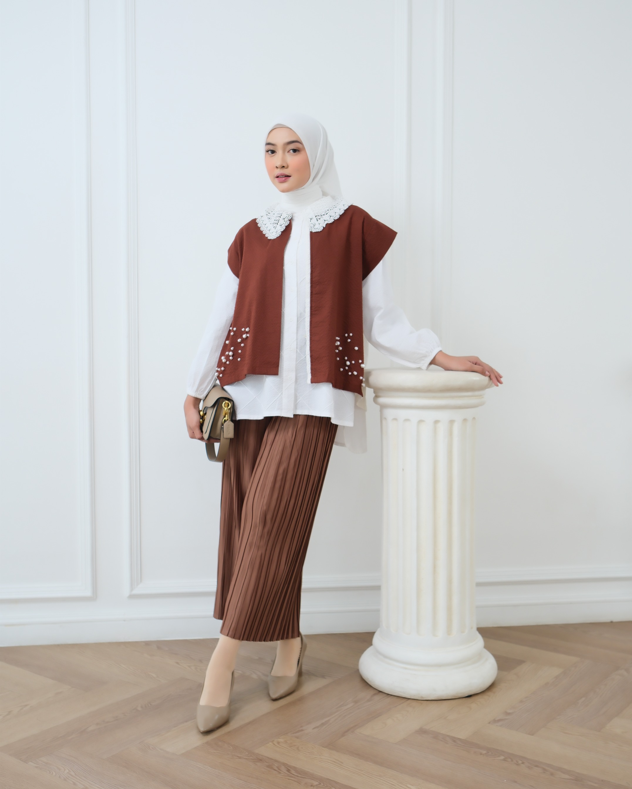 eleanorre Bahati Vest Embroidery Atasan Wanita