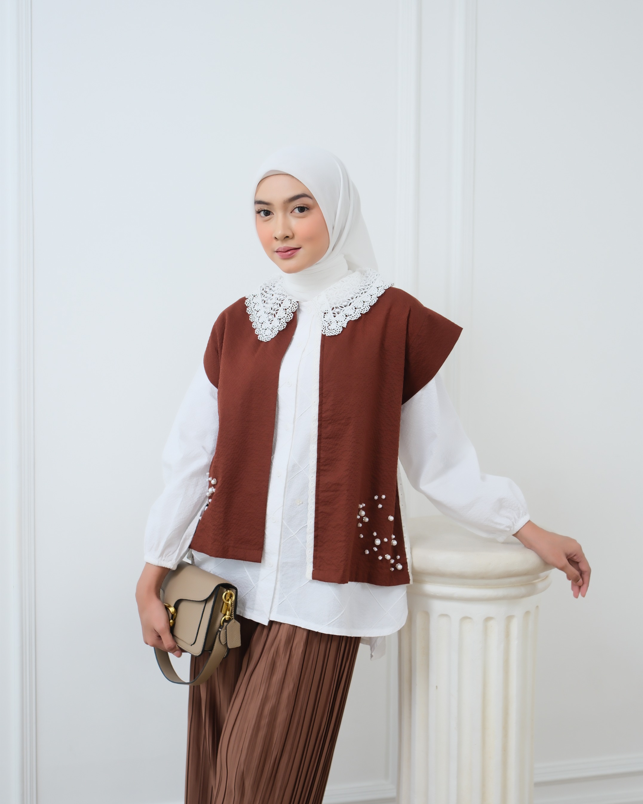 eleanorre Bahati Vest Embroidery Atasan Wanita