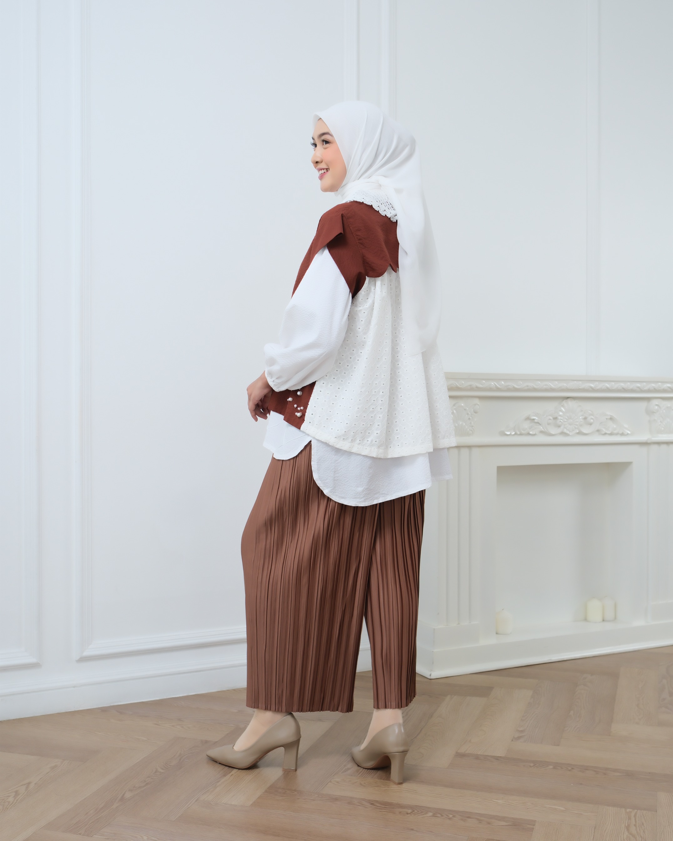 eleanorre Bahati Vest Embroidery Atasan Wanita