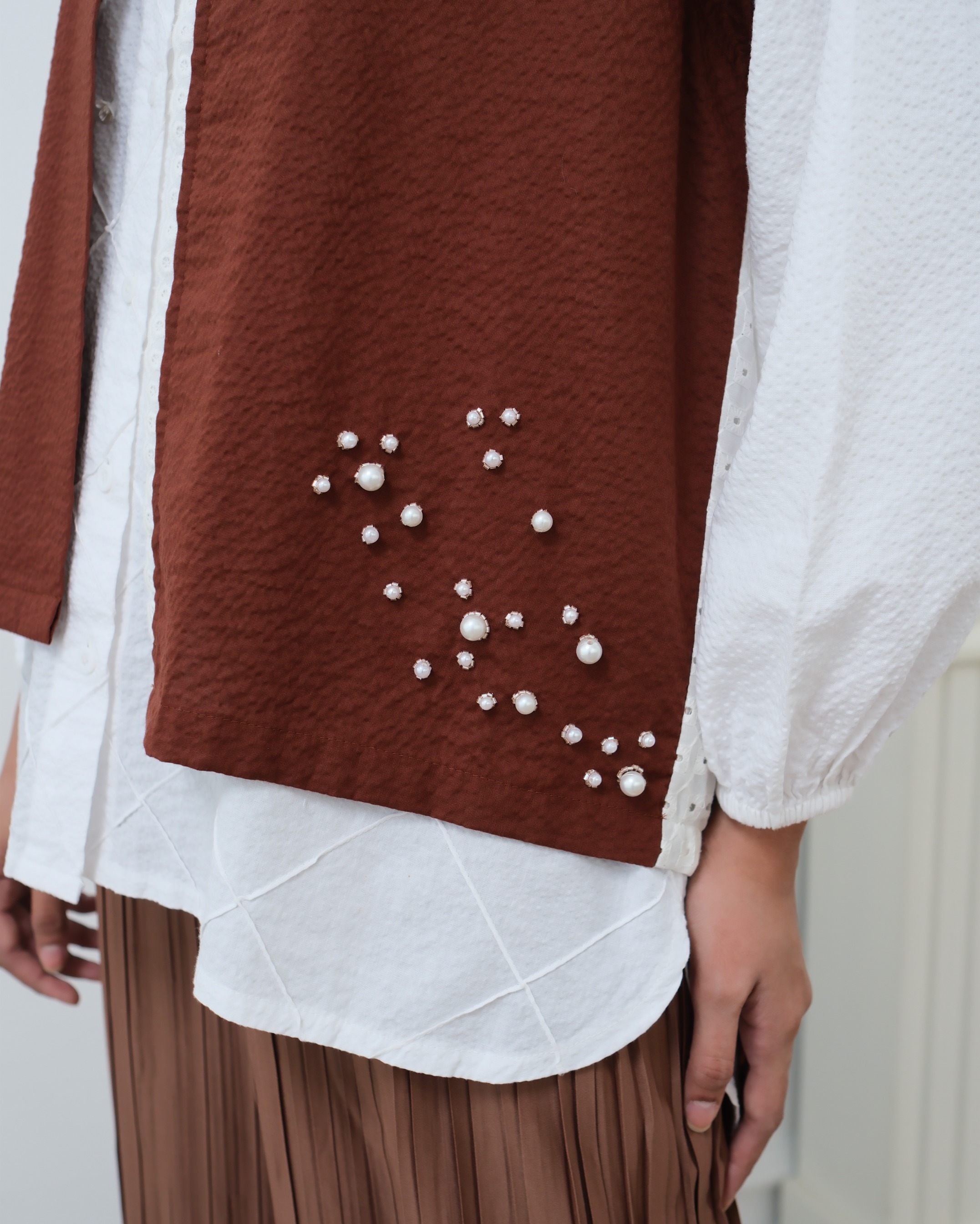 eleanorre Bahati Vest Embroidery Atasan Wanita