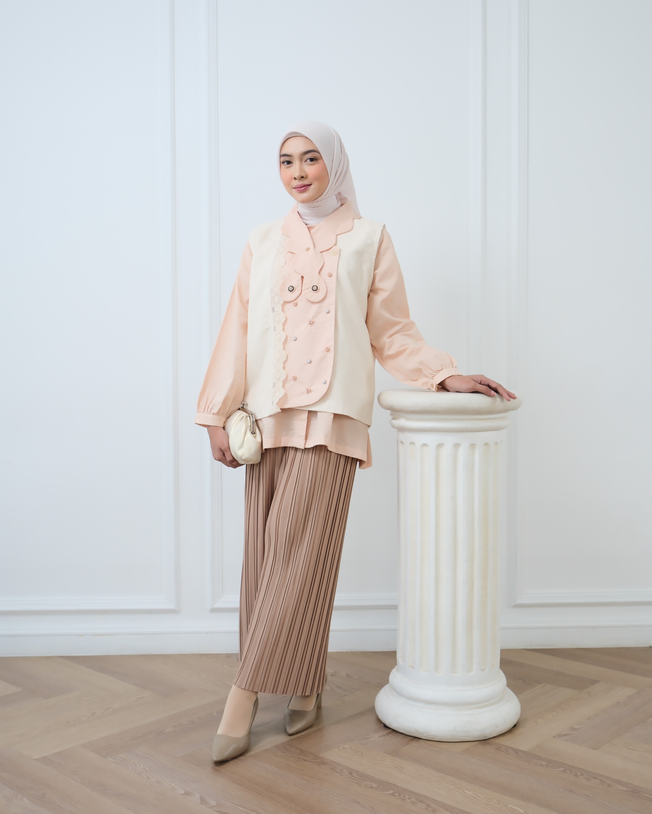 eleanorre Anika Vest Ivory Atasan Wanita