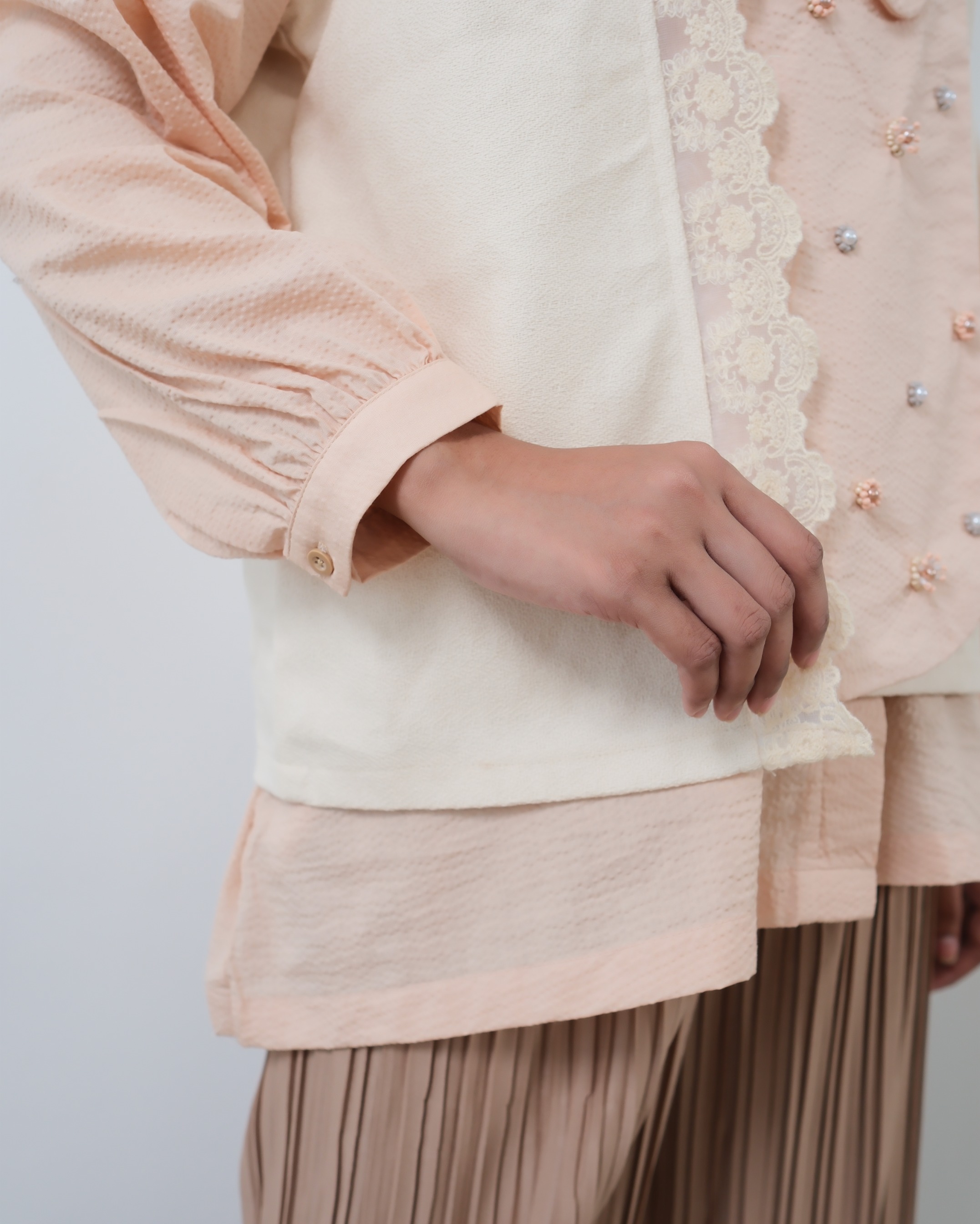 eleanorre Anika Vest Ivory Atasan Wanita