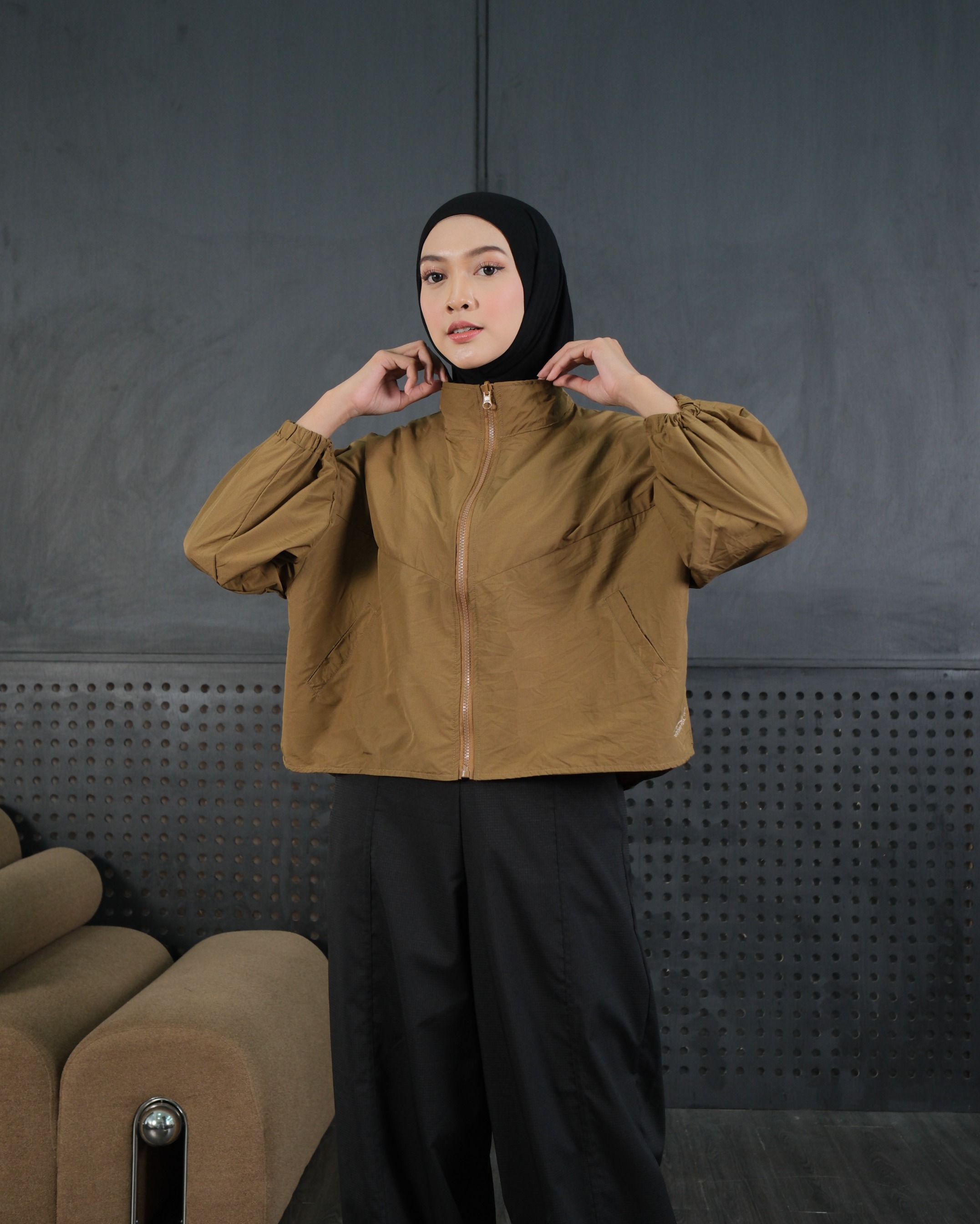 eleanorre Amora Crop Jaket II Jaket Wanita Parasut Premium