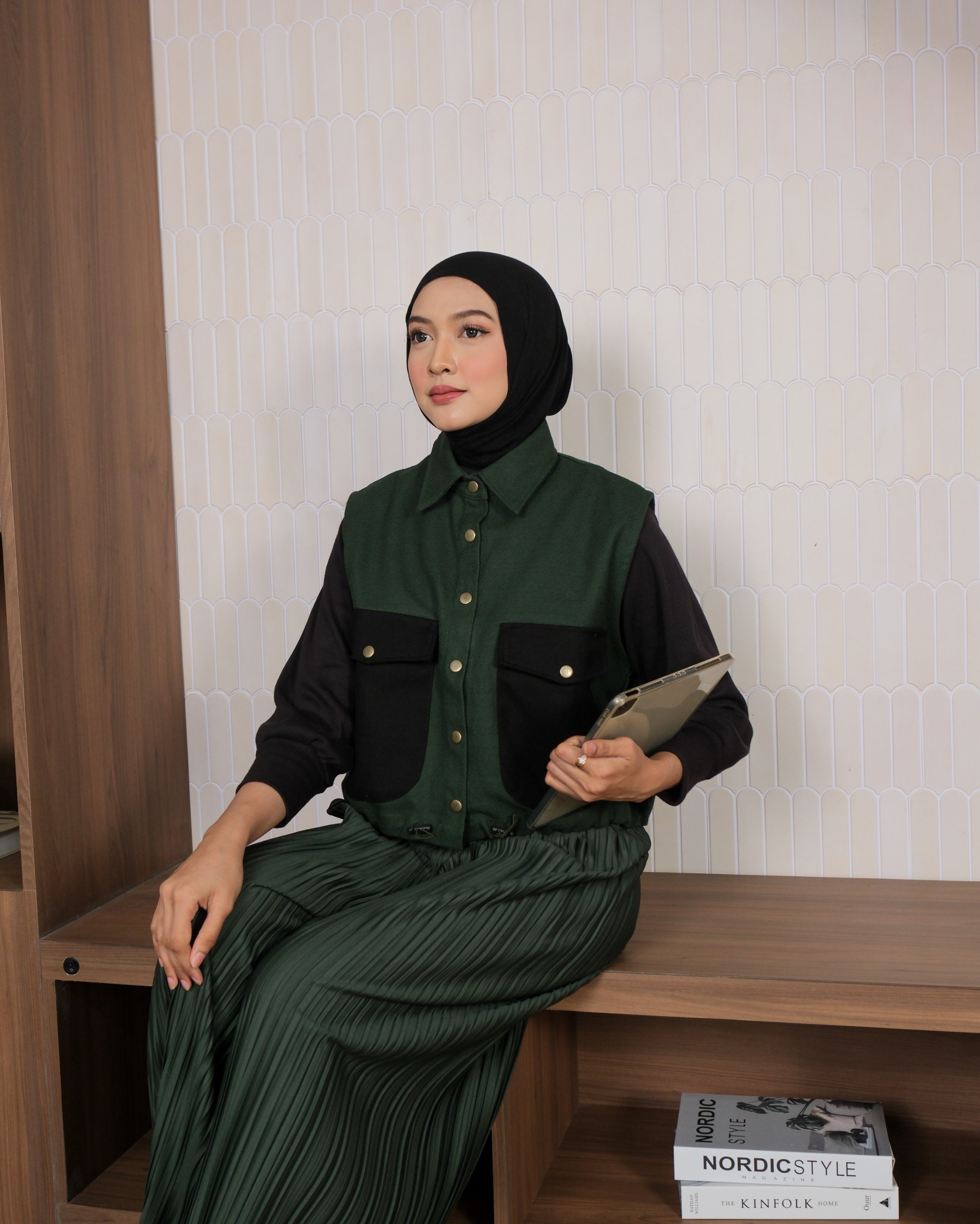 eleanorre Arunika Vest II Vest Wanita Premium