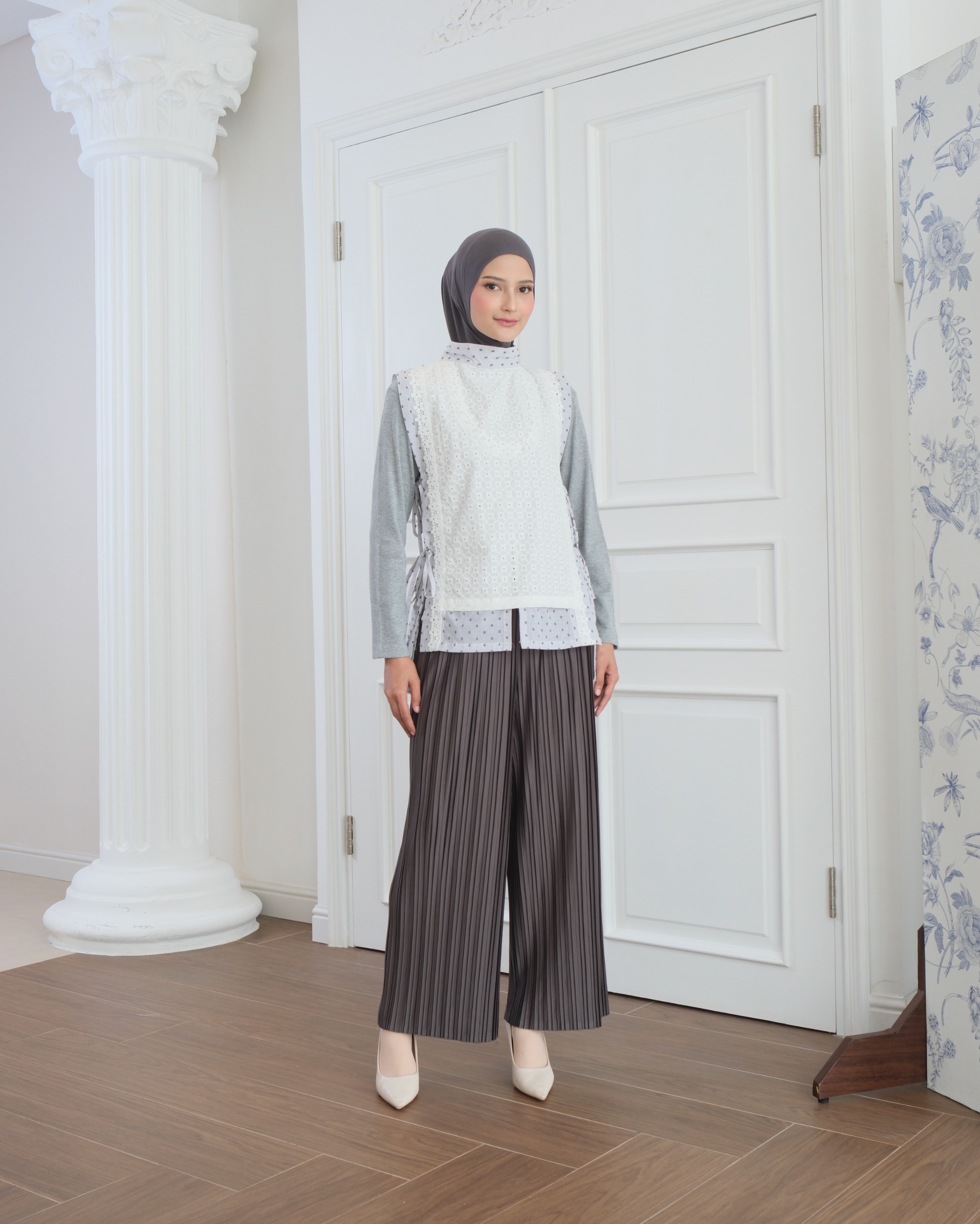 eleanorre Elena Embroidery Vest Atasan Wanita