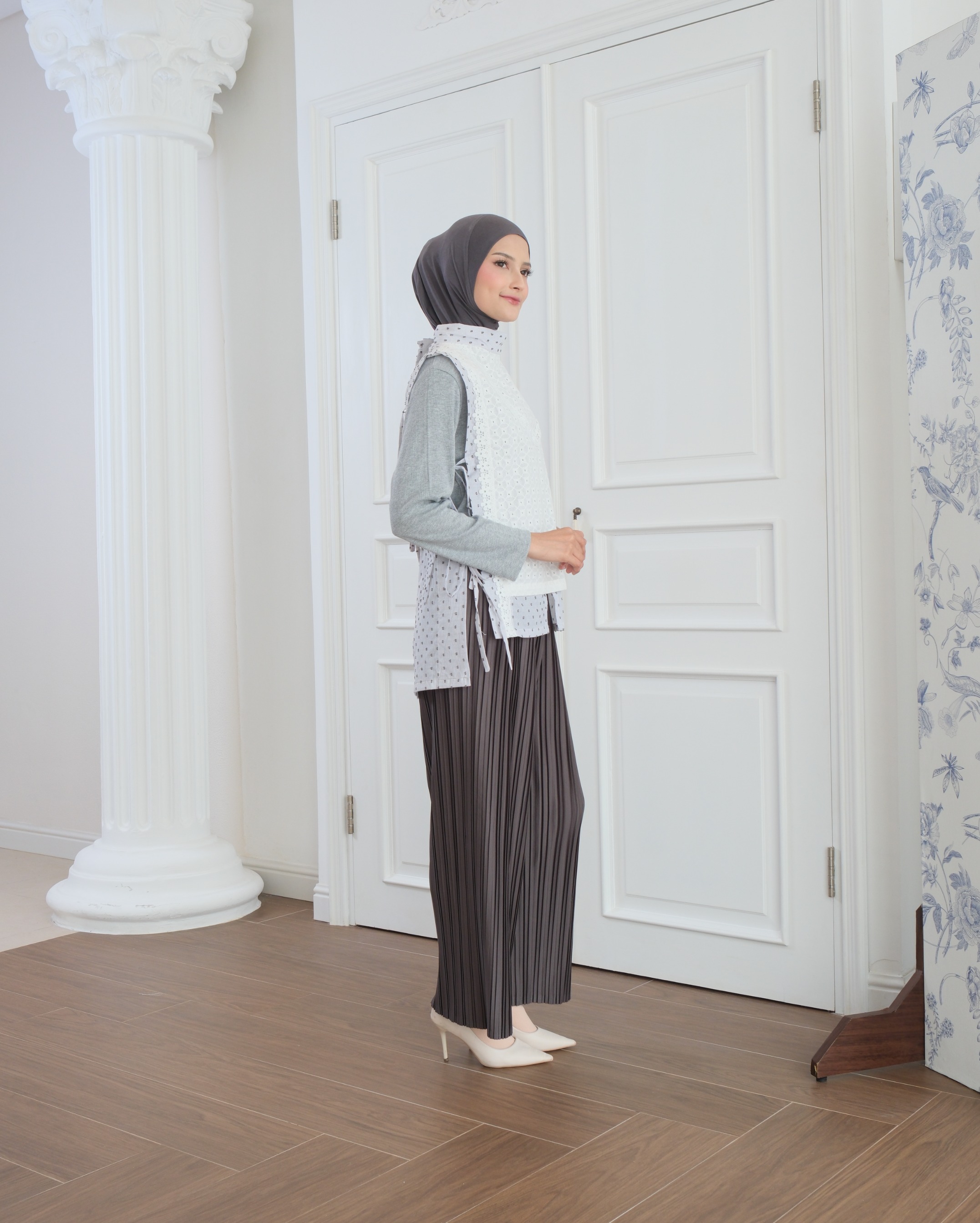 eleanorre Elena Embroidery Vest Atasan Wanita