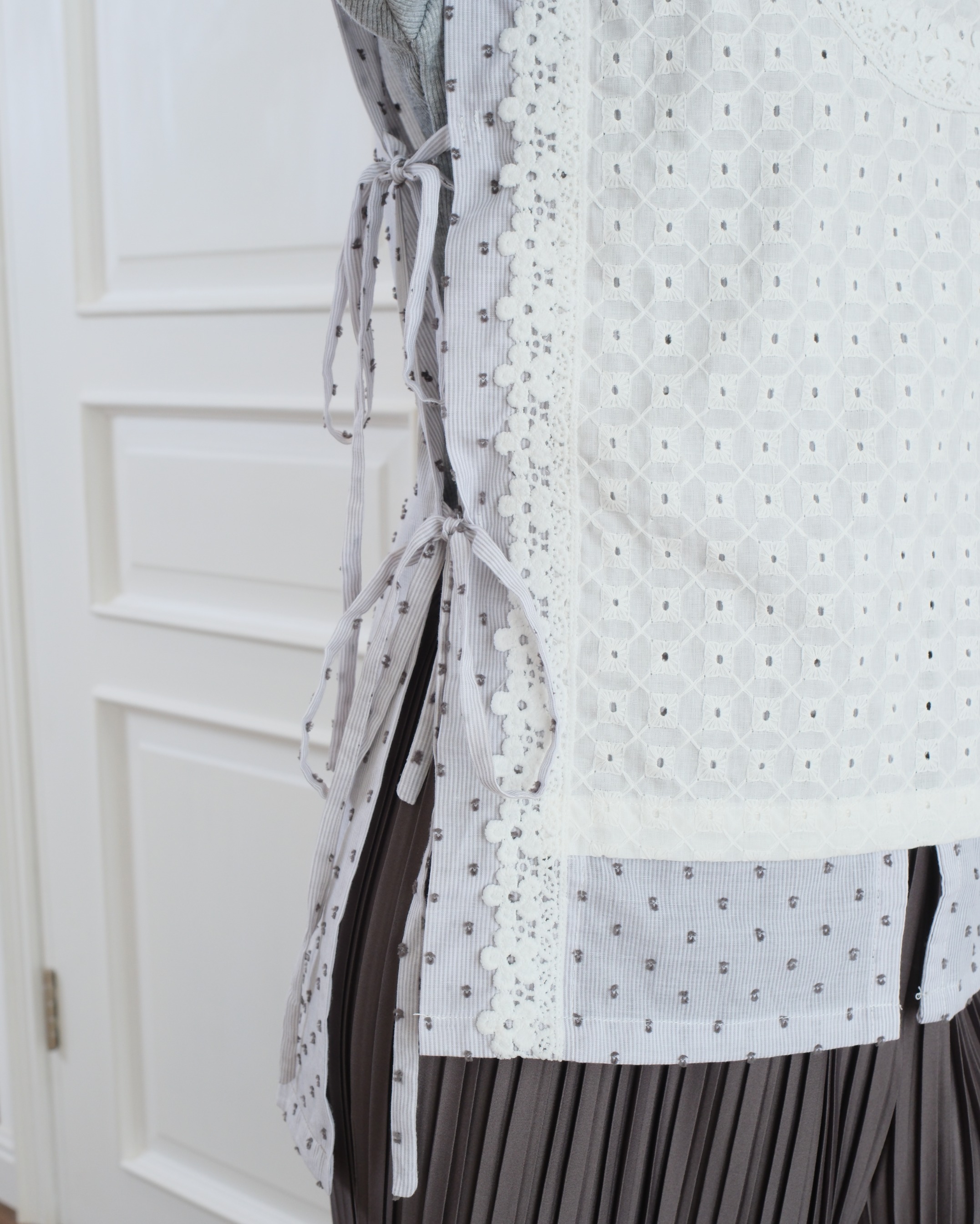 eleanorre Elena Embroidery Vest Atasan Wanita