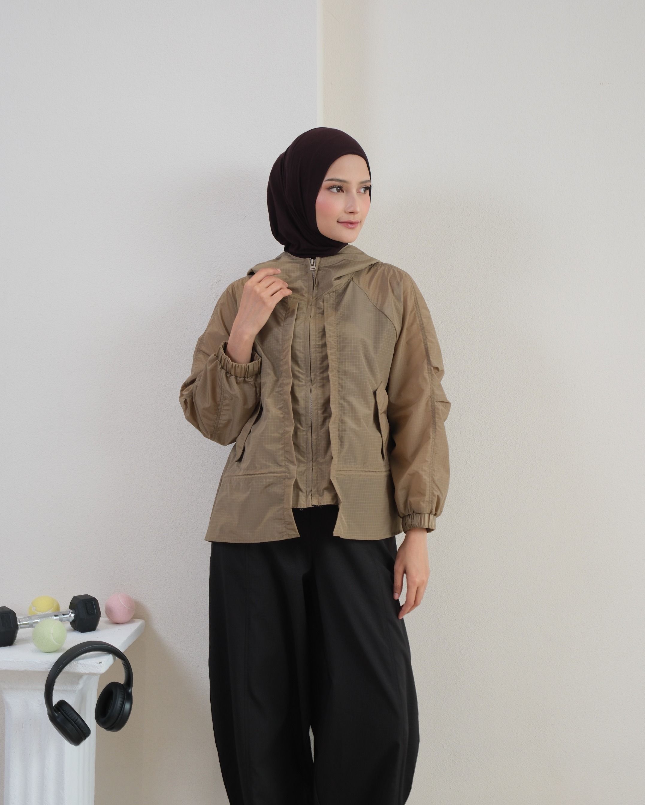 eleanorre Senara Brown Jaket Olahraga Wanita