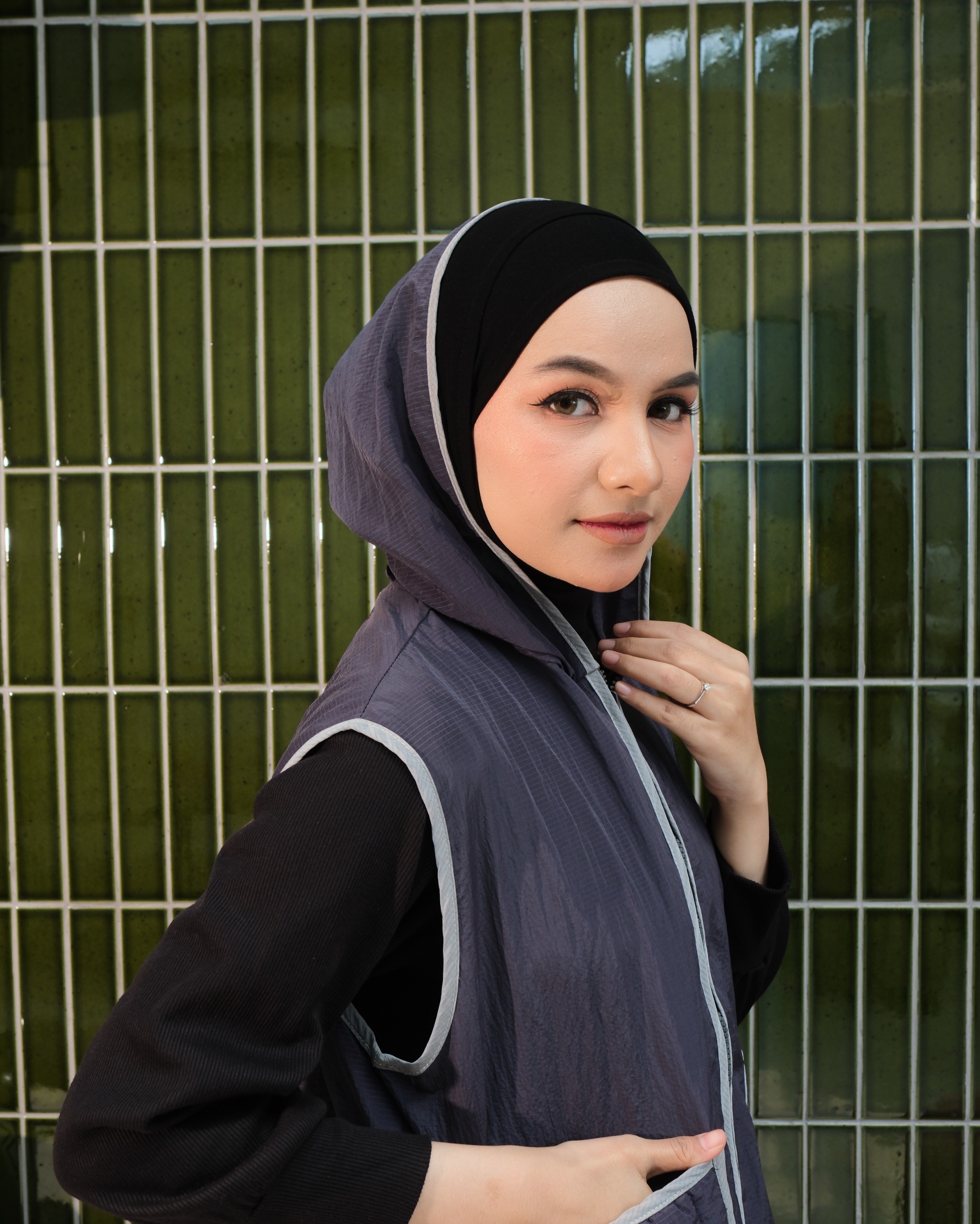 eleanorre Xaviera Vest Olahraga Wanita