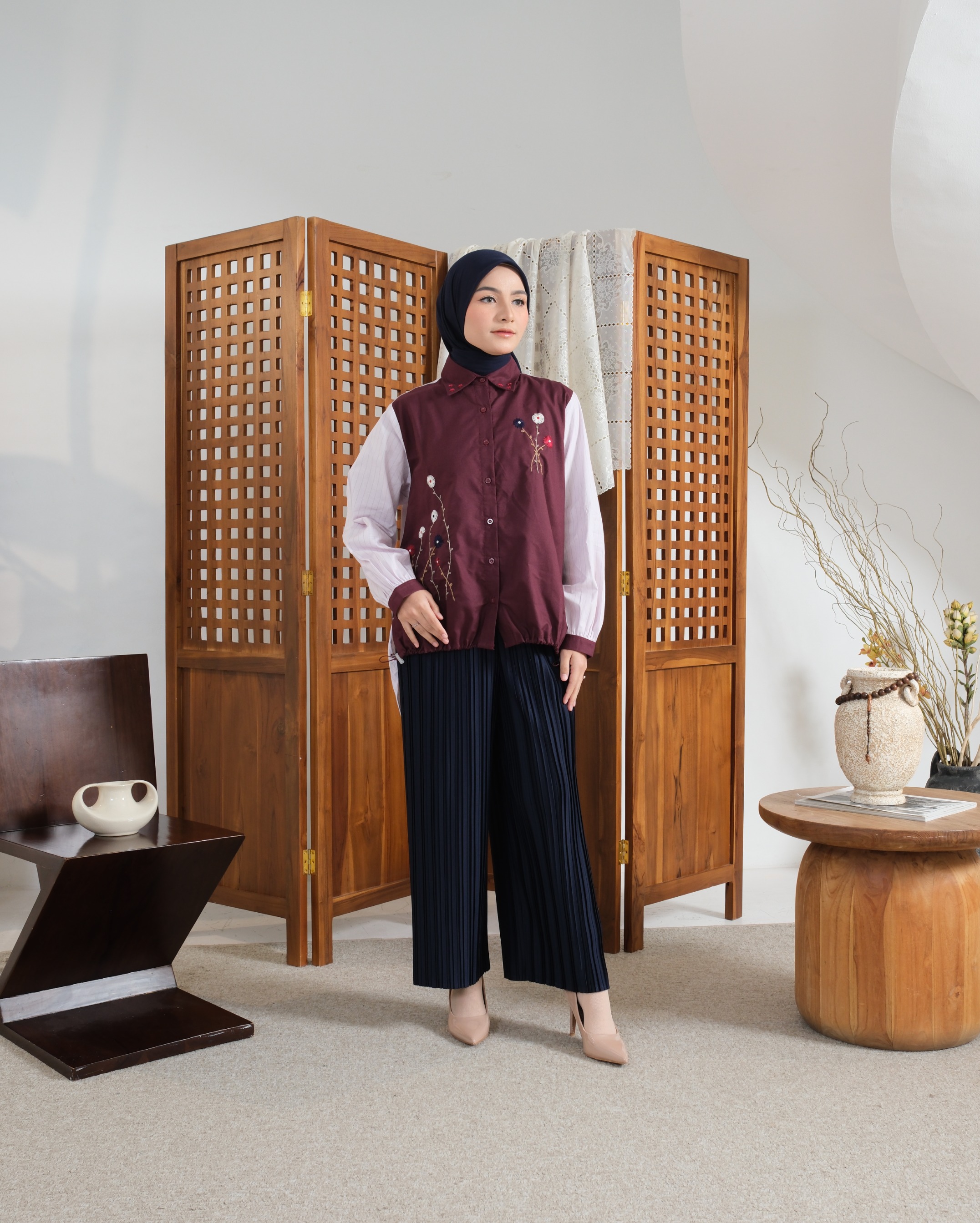 eleanorre Viona Top Embroidery Burgundy Atasan Wanita