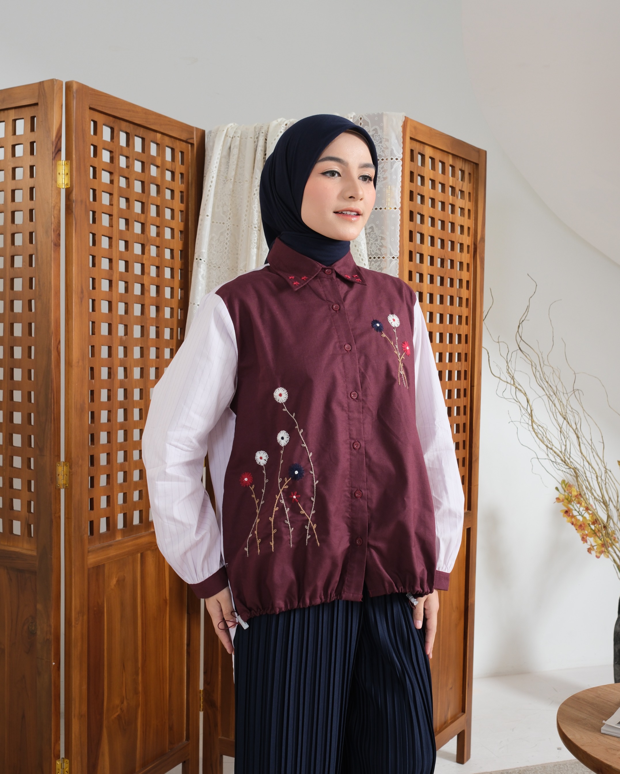 eleanorre Viona Top Embroidery Burgundy Atasan Wanita