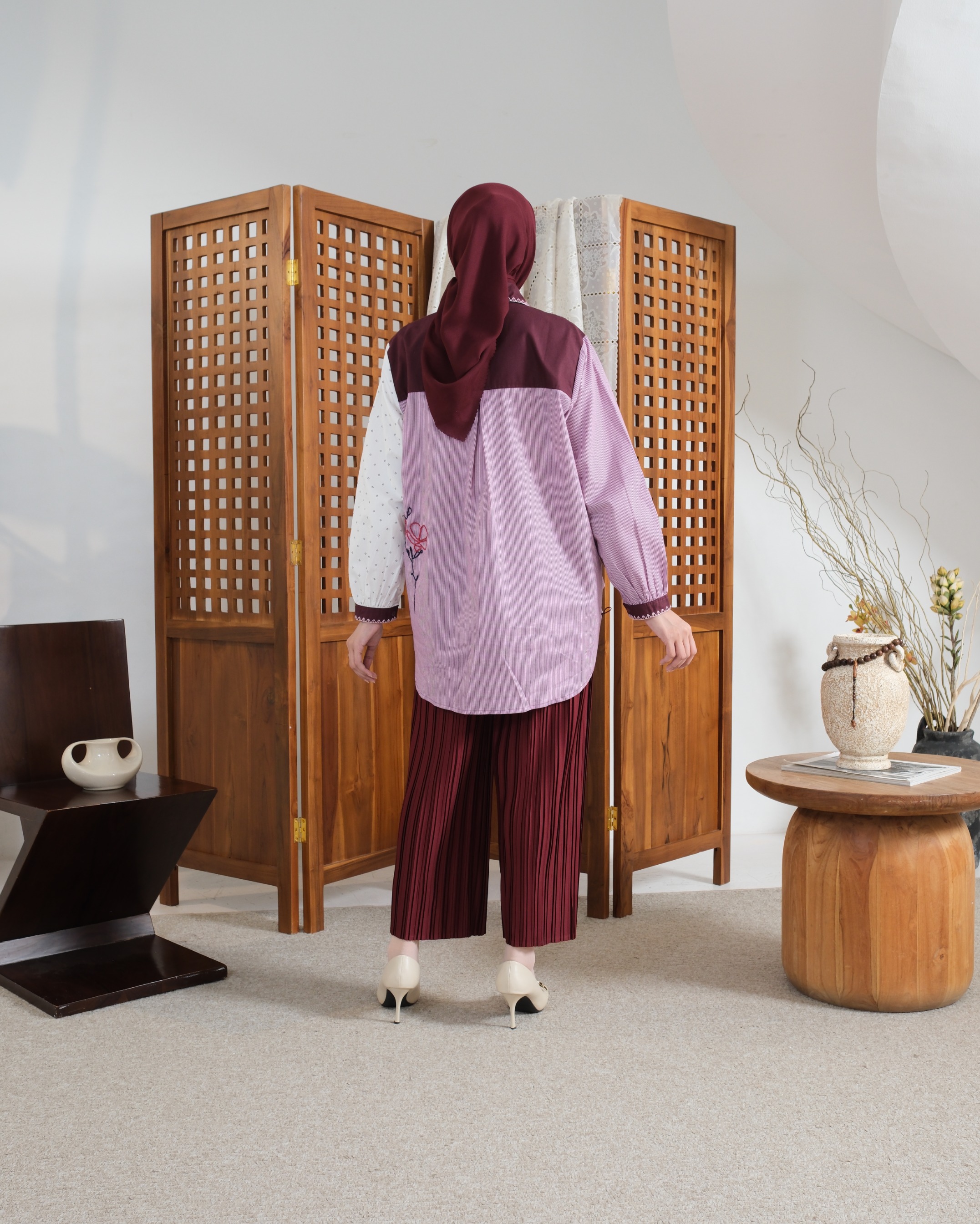 eleanorre Elora Top Embroidery Burgundy Atasan Wanita