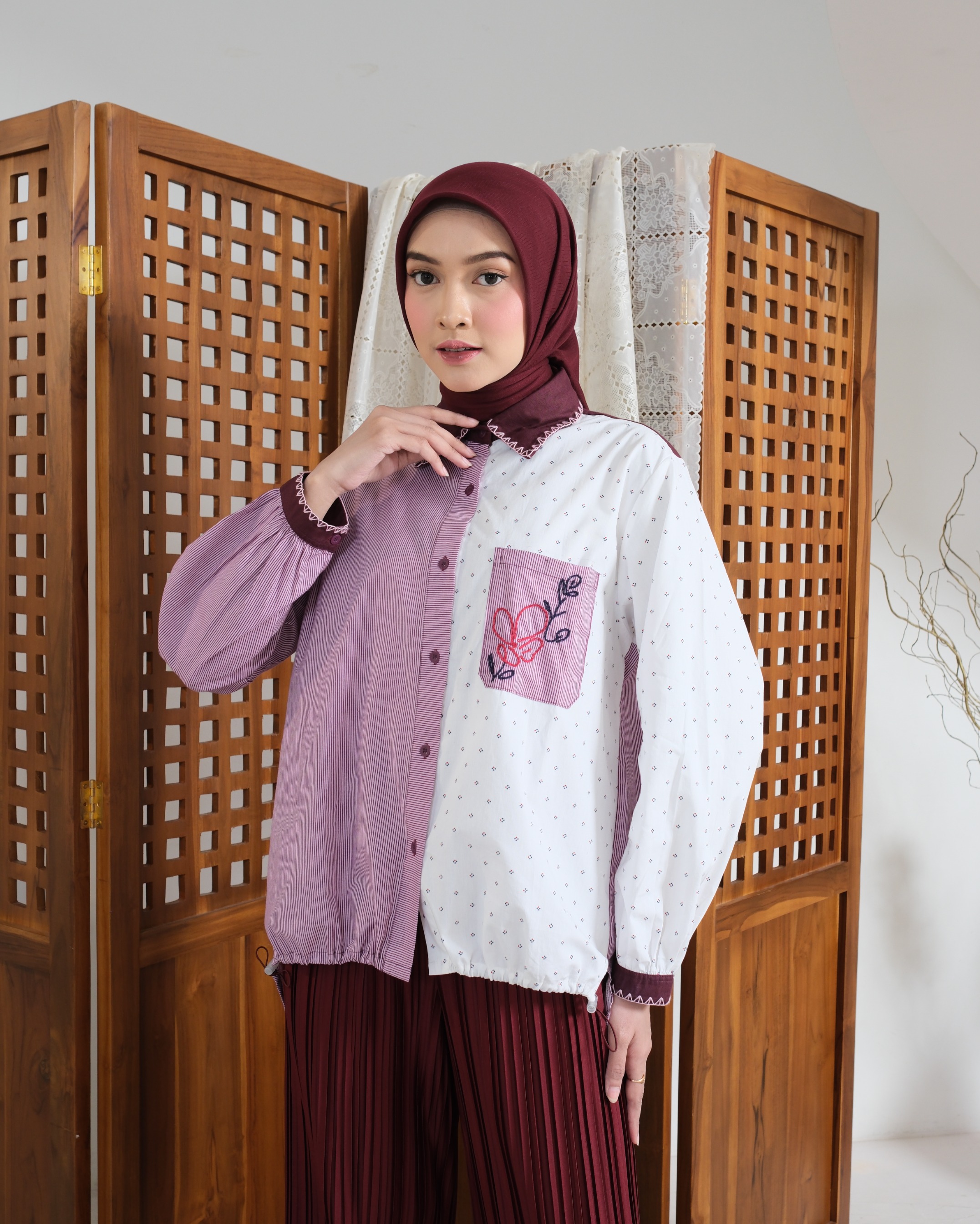 eleanorre Elora Top Embroidery Burgundy Atasan Wanita