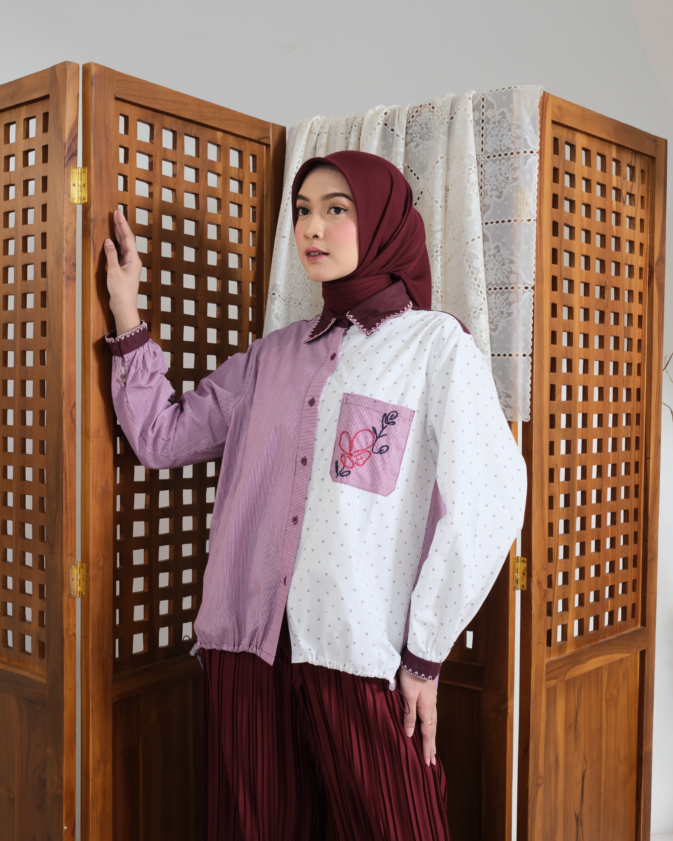 eleanorre Elora Top Embroidery Burgundy Atasan Wanita