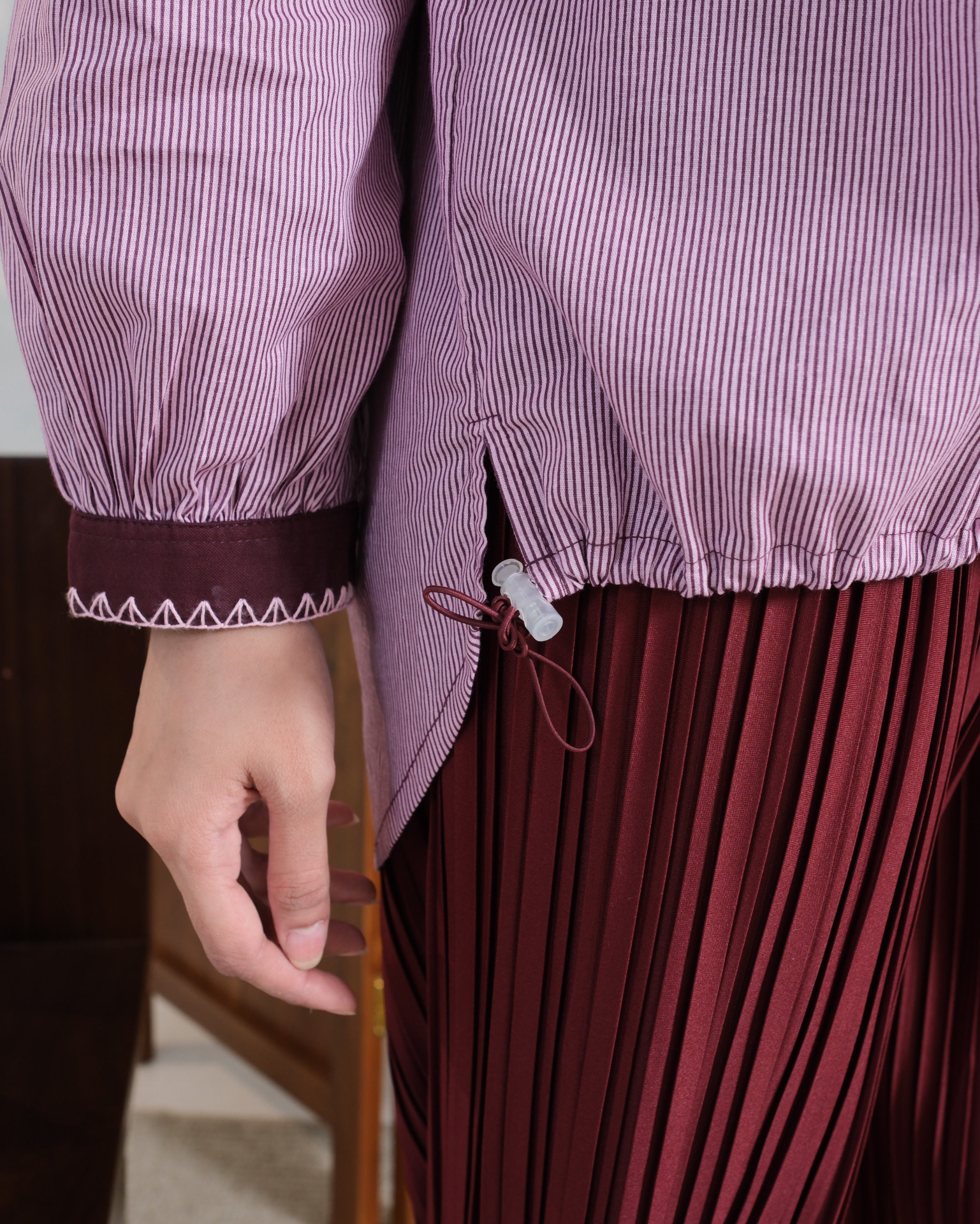 eleanorre Elora Top Embroidery Burgundy Atasan Wanita