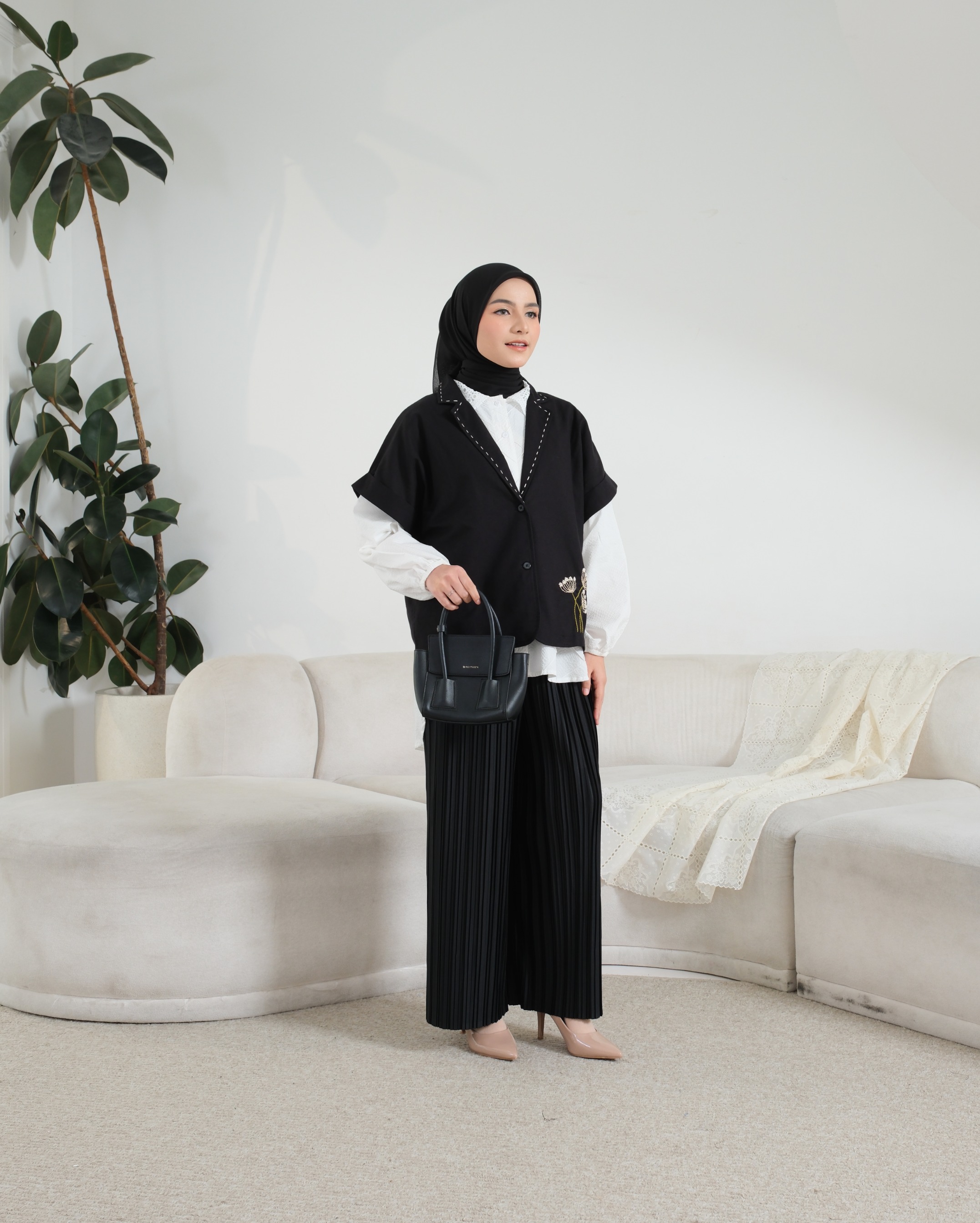 eleanorre Zea Outer Embroidery Atasan Wanita