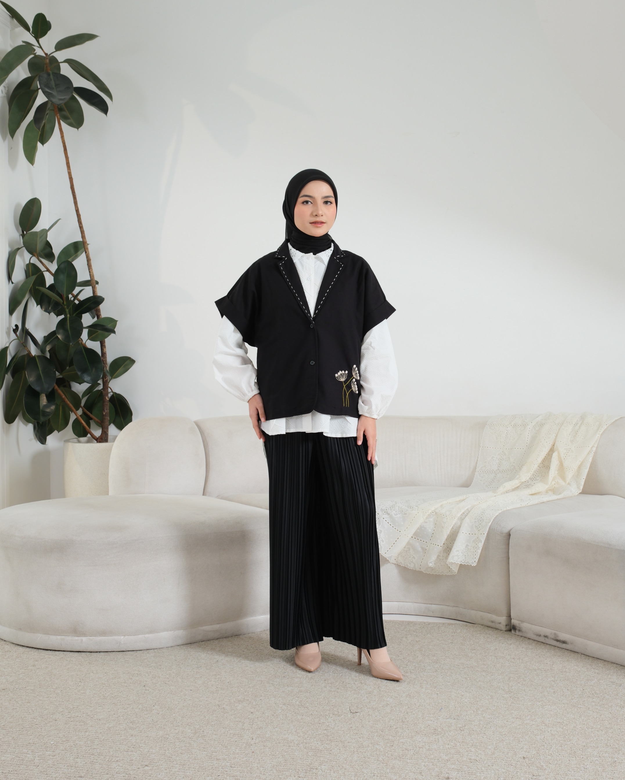 eleanorre Zea Outer Embroidery Atasan Wanita