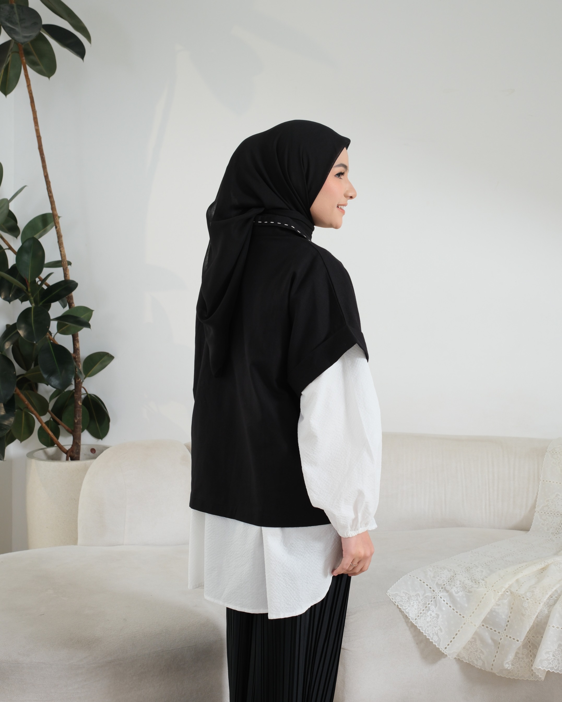 eleanorre Zea Outer Embroidery Atasan Wanita