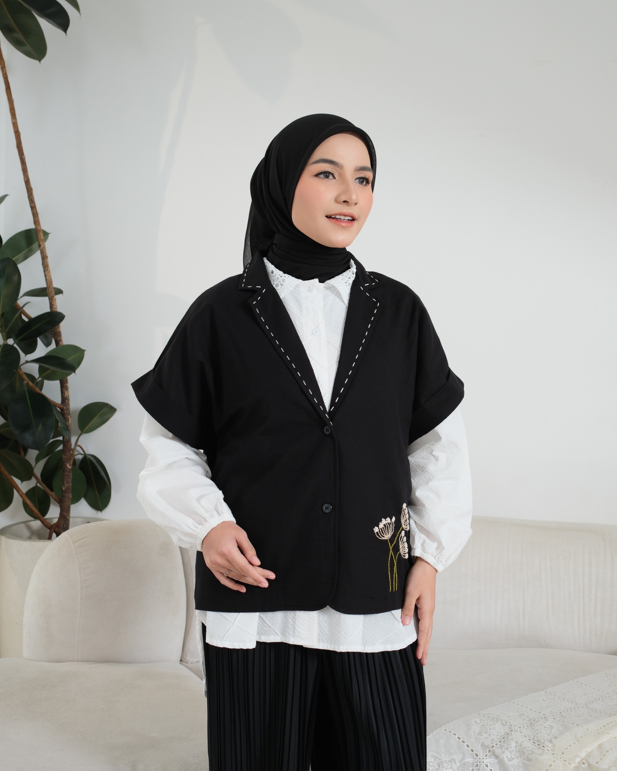 eleanorre Zea Outer Embroidery Atasan Wanita