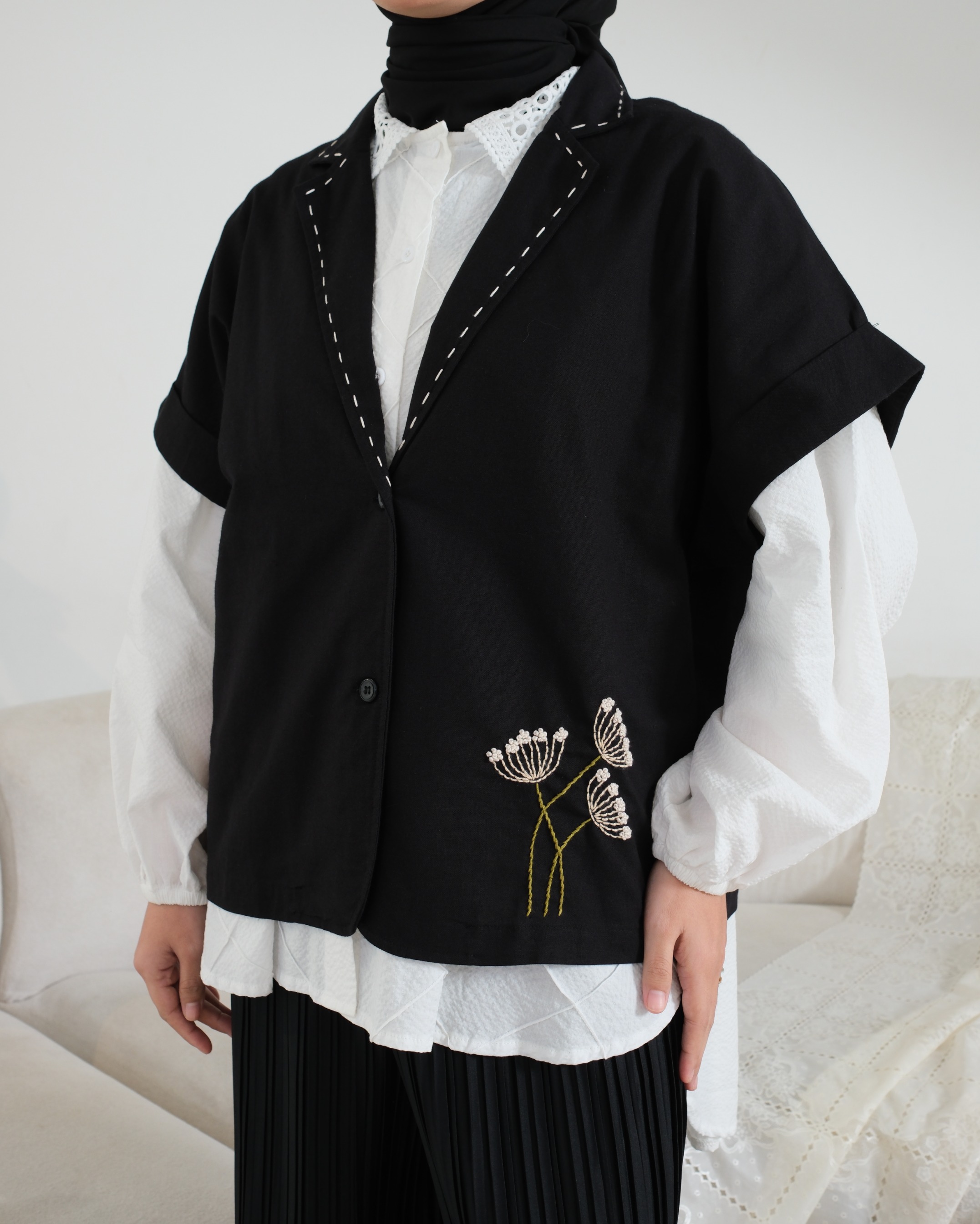 eleanorre Zea Outer Embroidery Atasan Wanita