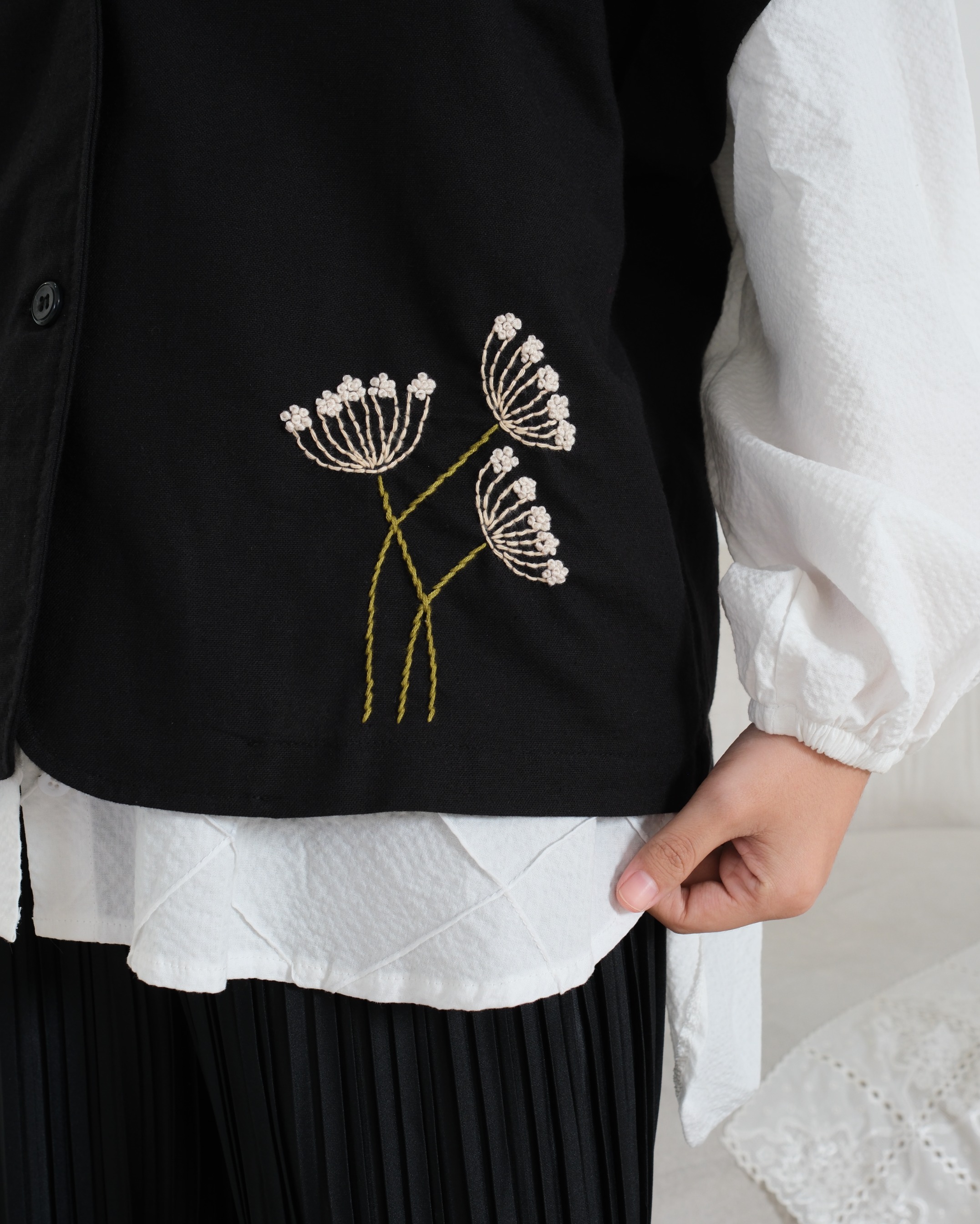 eleanorre Zea Outer Embroidery Atasan Wanita