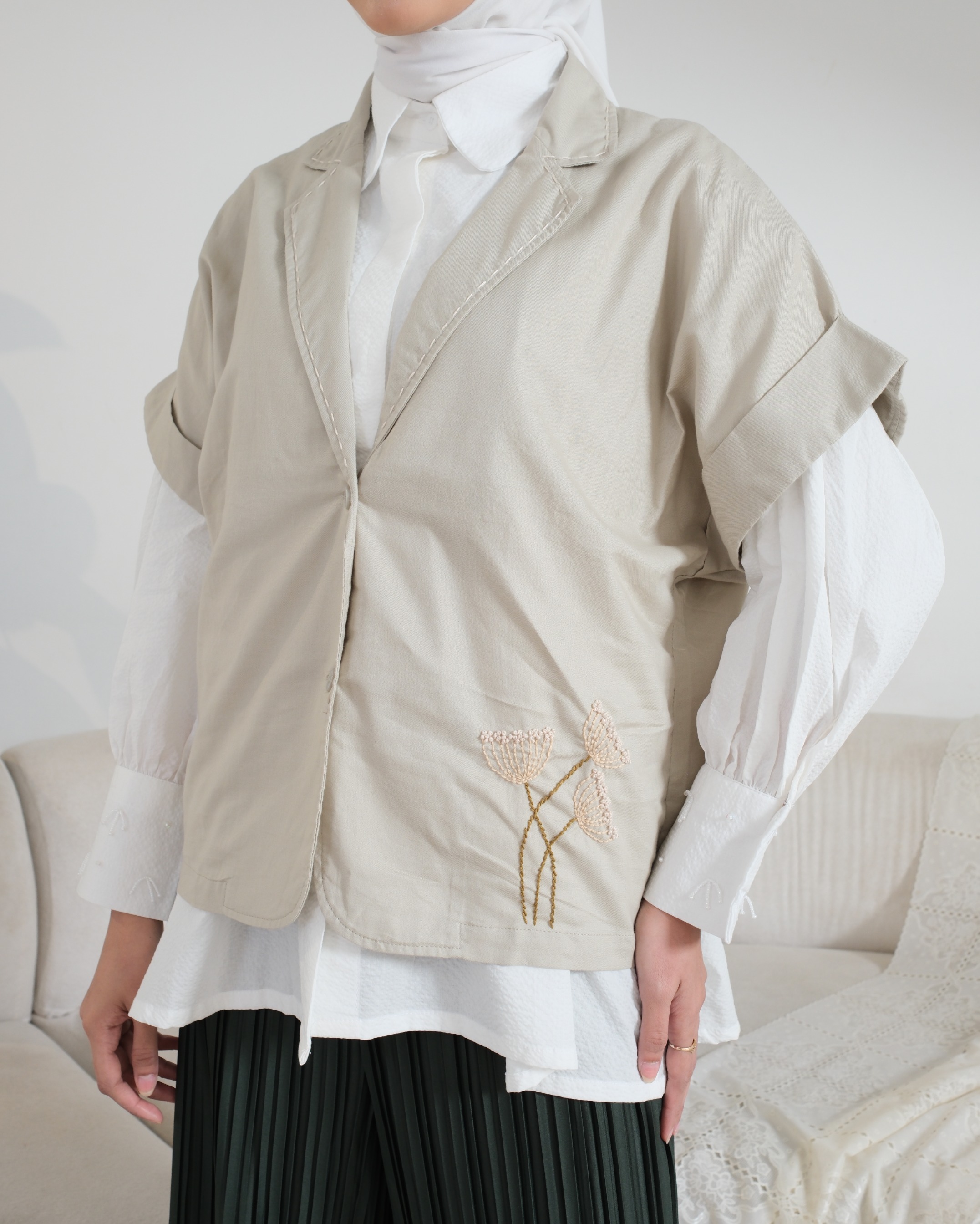 eleanorre Zea Outer Embroidery Atasan Wanita