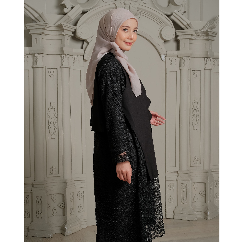eleanorre Veloura Series Charlotte Black Oneset