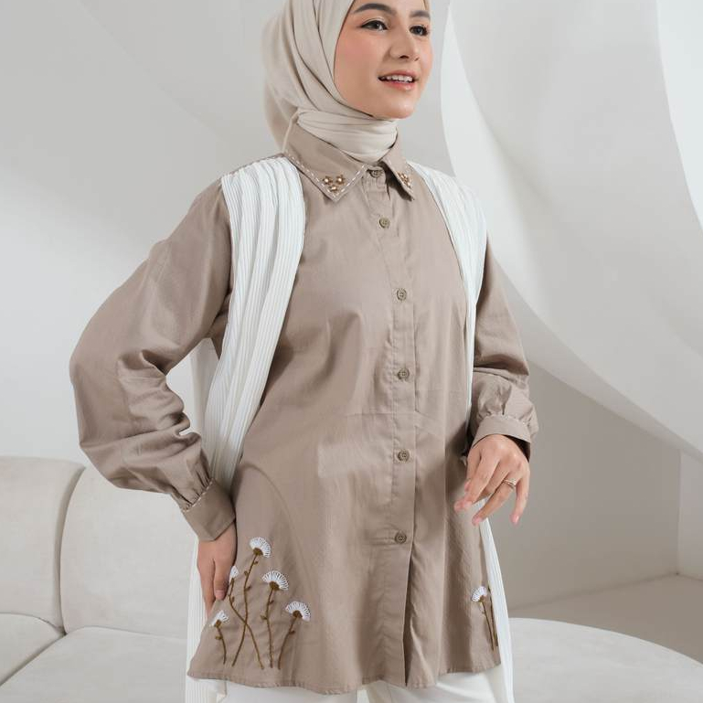 eleanorre Renjana Series Kaia Pleats Top Embroidery Atasan Wanita