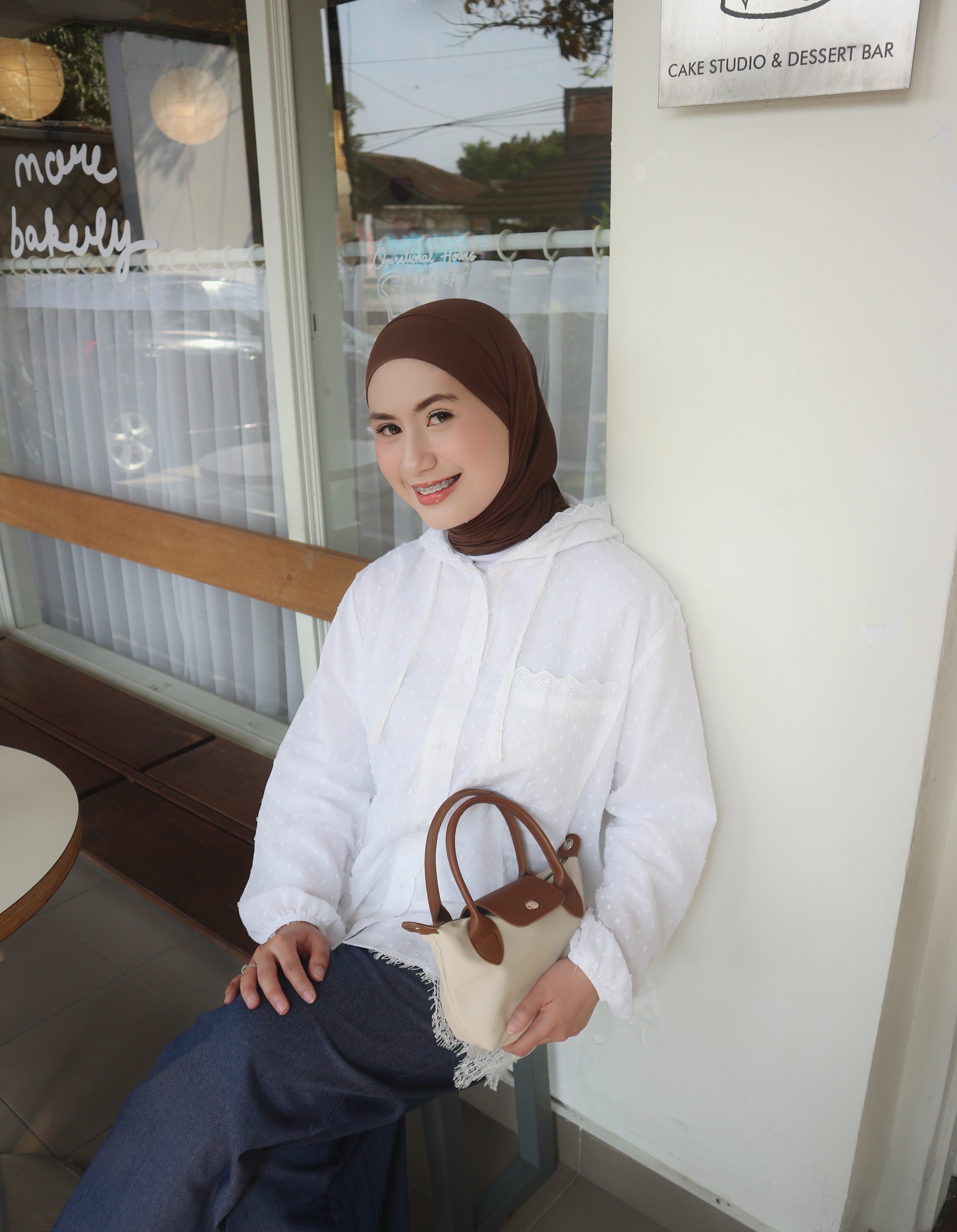 eleanorre Soreya Rubia Outer White Atasan Wanita