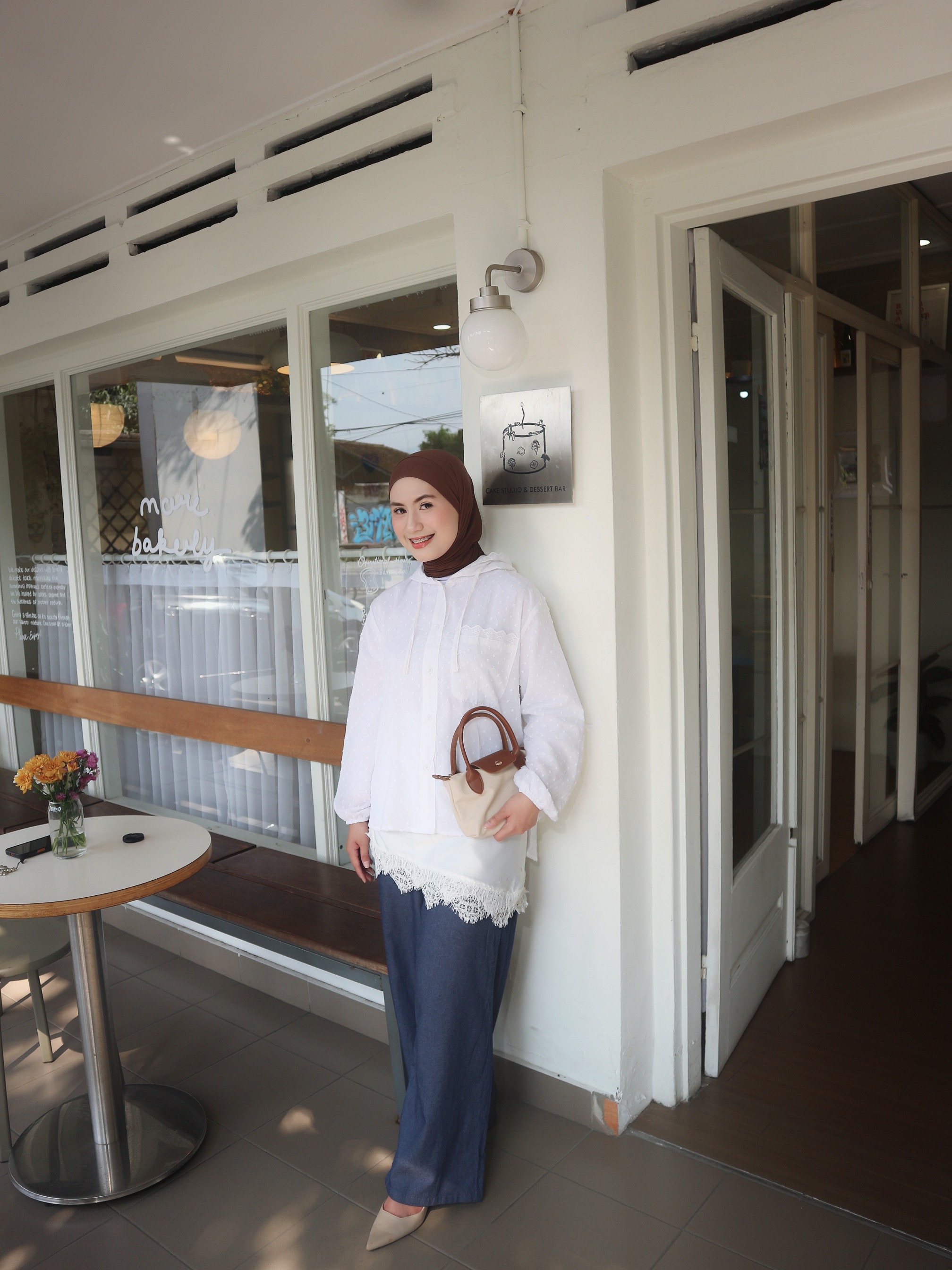 eleanorre Soreya Rubia Outer White Atasan Wanita