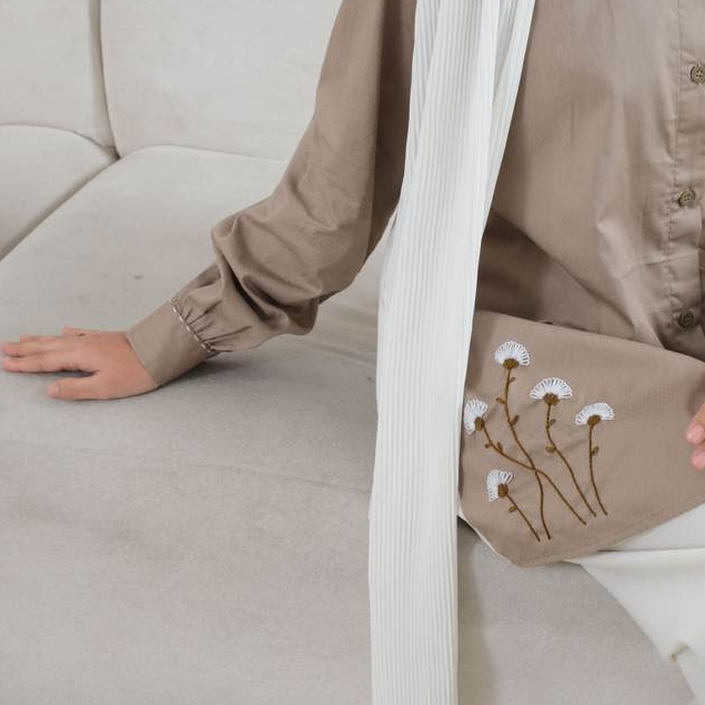 eleanorre Renjana Series Kaia Pleats Top Embroidery Atasan Wanita