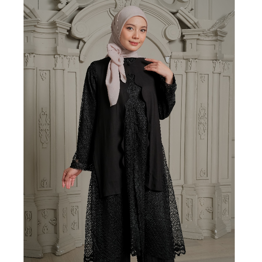 eleanorre Veloura Series Charlotte Black Oneset