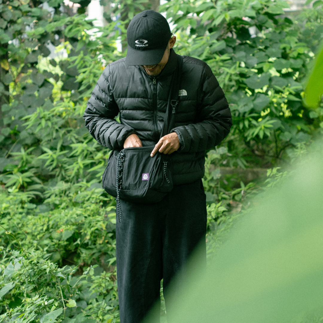 Vaka Sling Bag - Black