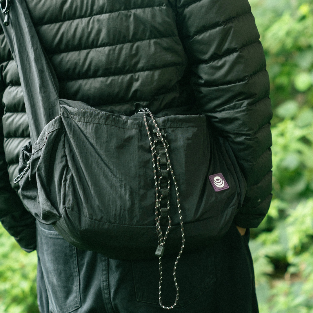 Vaka Sling Bag - Black