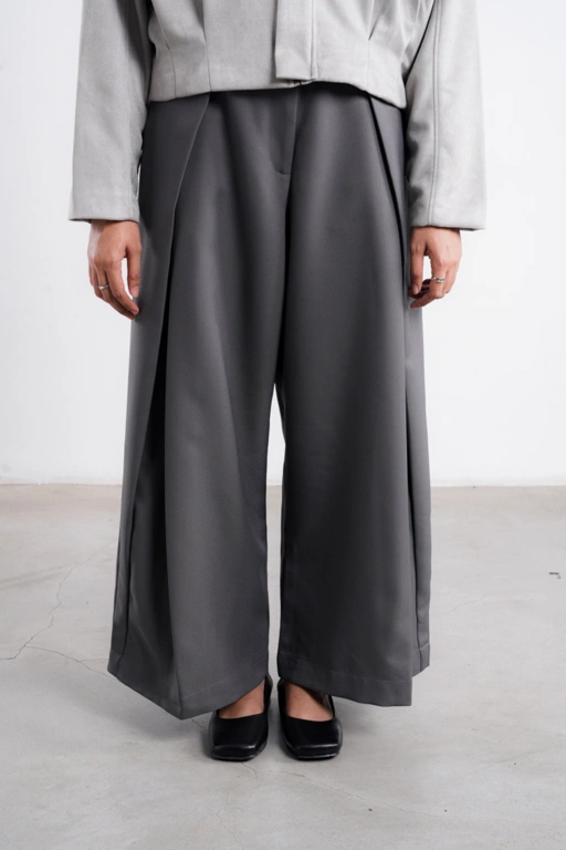 Kala Pleated Pants
