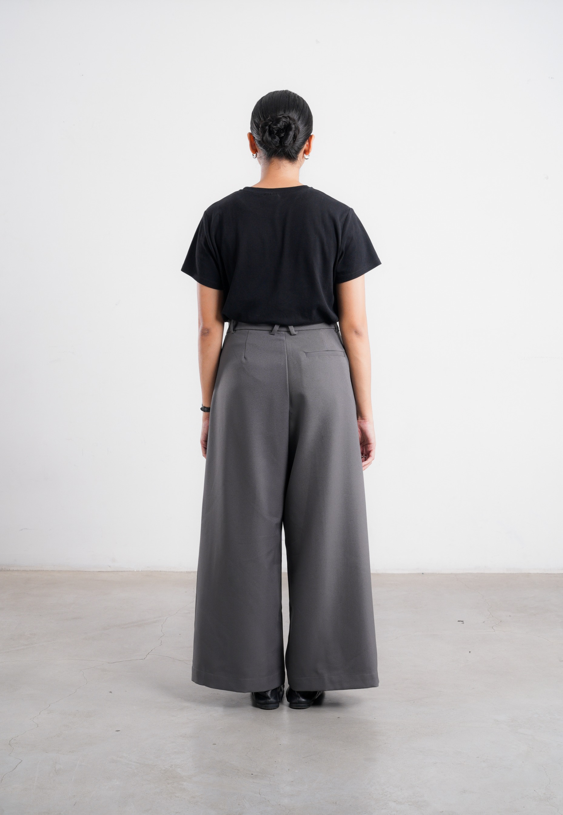 Kala Pleated Pants