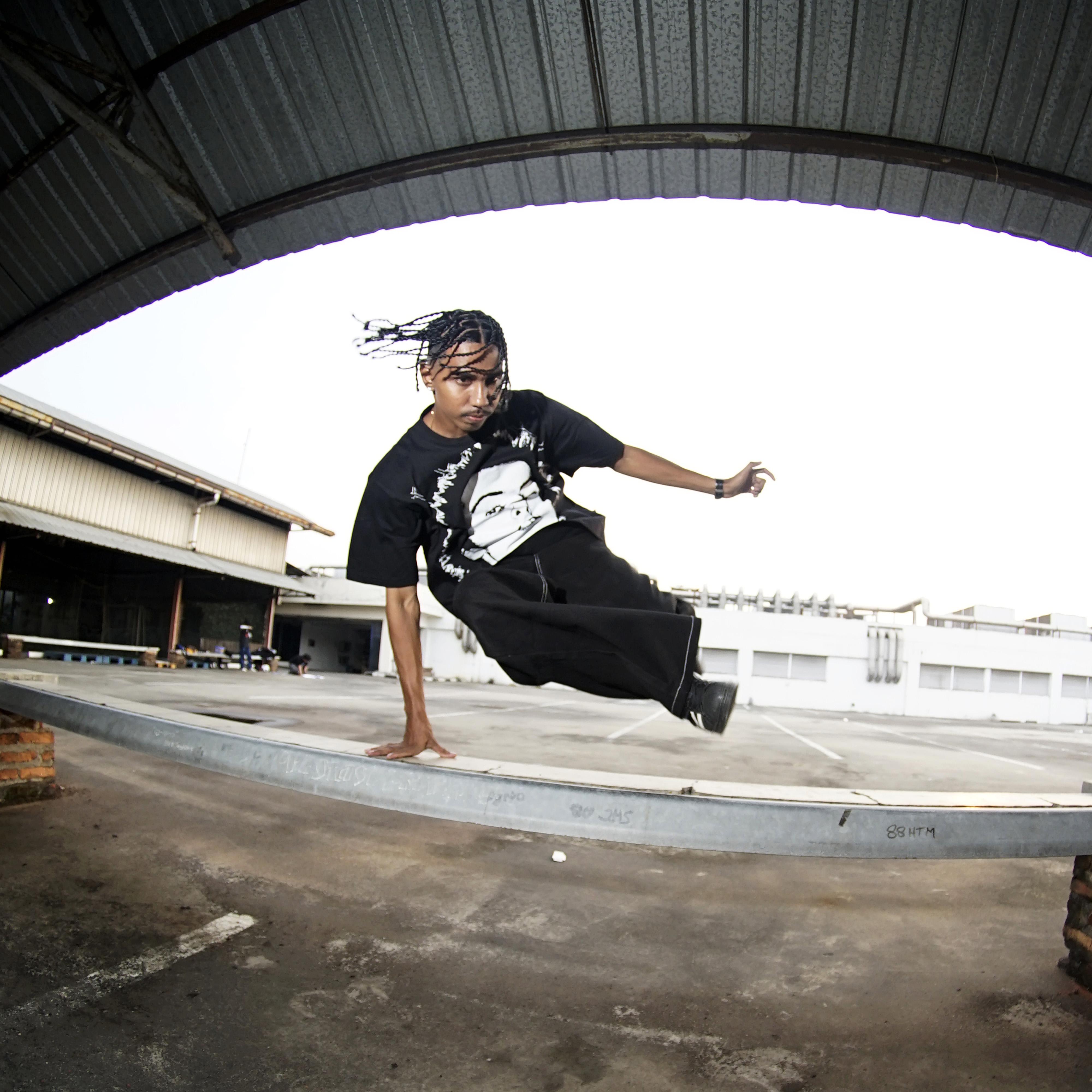 HOKIDOKY BOLLOCS T-SHIRT BLACK