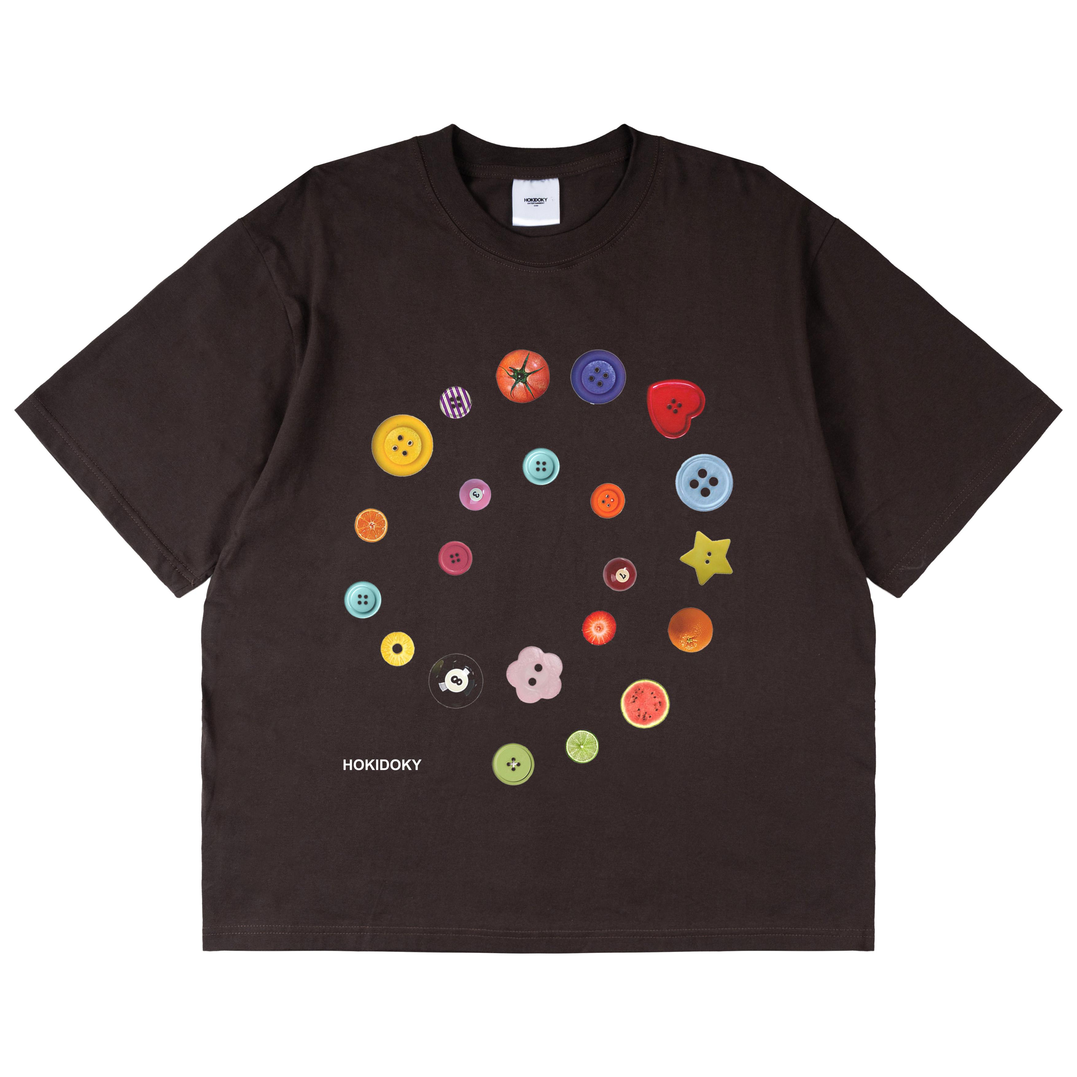 HOKIDOKY BUTTON T-SHIRT BROWN