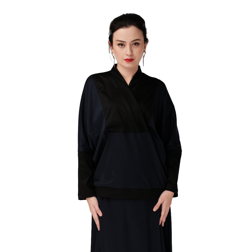 KINANTI Batwing Blouse
