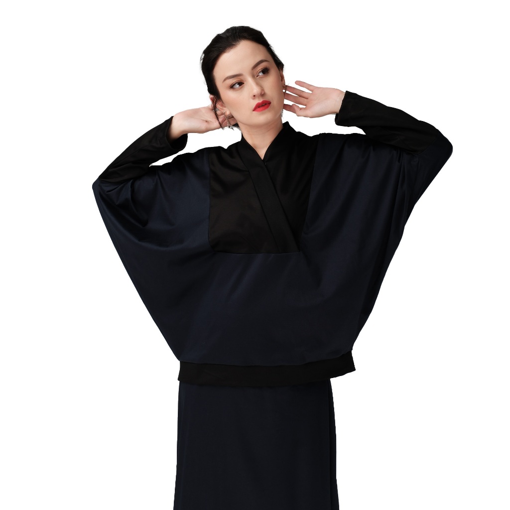KINANTI Batwing Blouse