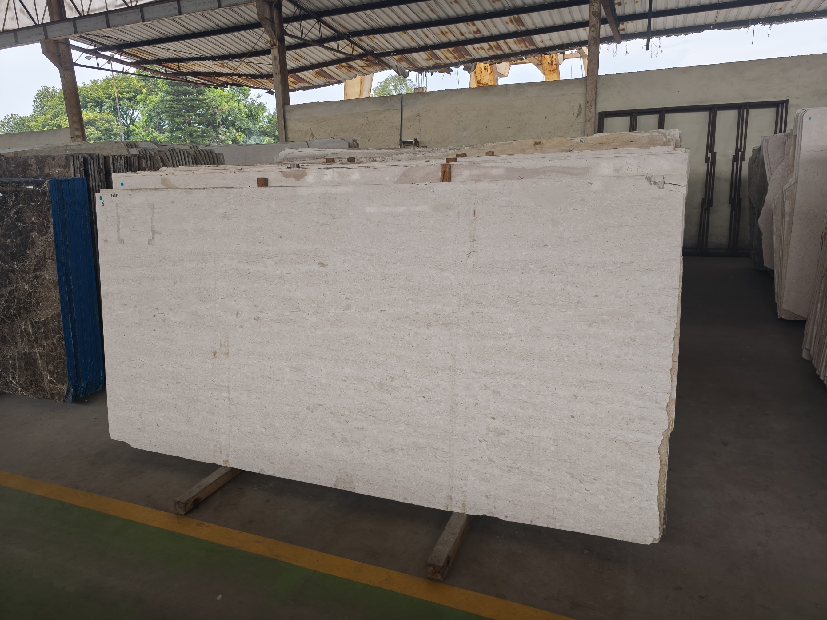 Marmer Lokal Ujung Pandang / Maros Sulsel / Tulungagung Finishing Matte / Glossy – Adem, Tahan Lama, Siap Kirim