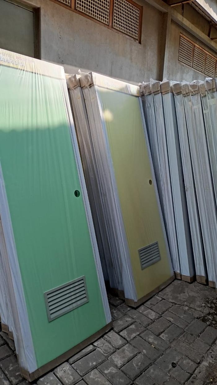 Pintu PVC Kamar Mandi Warna Biru, Pink, Putih, Krem, Abu, Hijau, Coklat Urat Kayu Khusus Instant Gocar Jakarta, Tangerang, Depok, dan Bekasi Kota