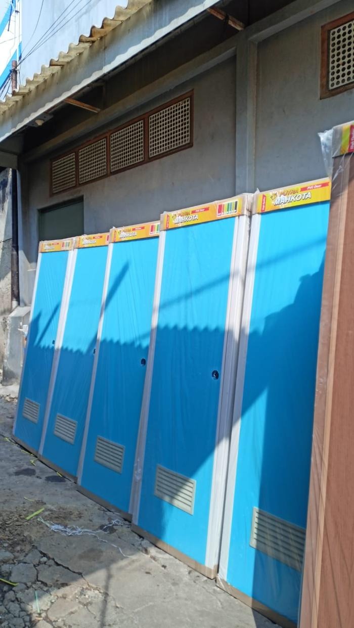 Pintu PVC Kamar Mandi Warna Biru, Pink, Putih, Krem, Abu, Hijau, Coklat Urat Kayu Khusus Instant Gocar Jakarta, Tangerang, Depok, dan Bekasi Kota