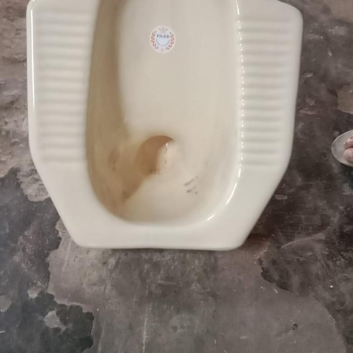 Kloset Jongkok Keramik - Closet Jongkok - Toilet Squat Kualitas Ekspor